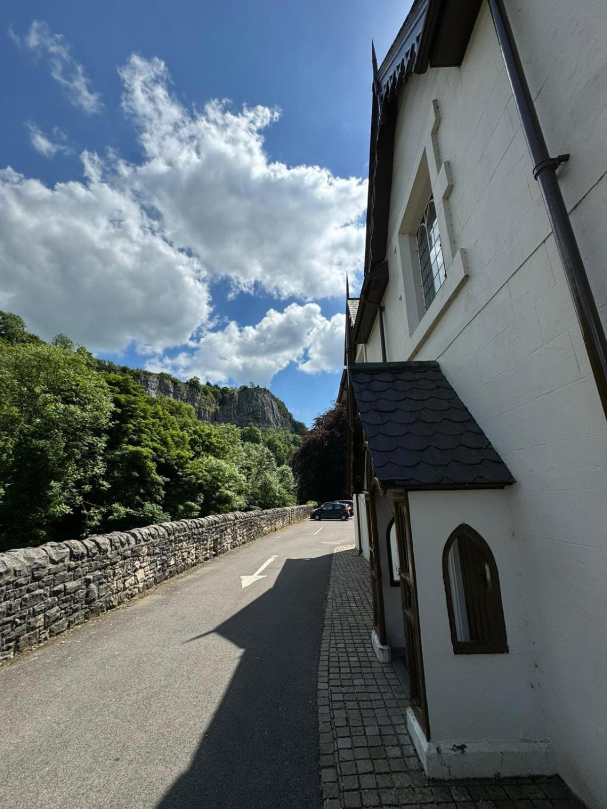 High Tor Hotel
