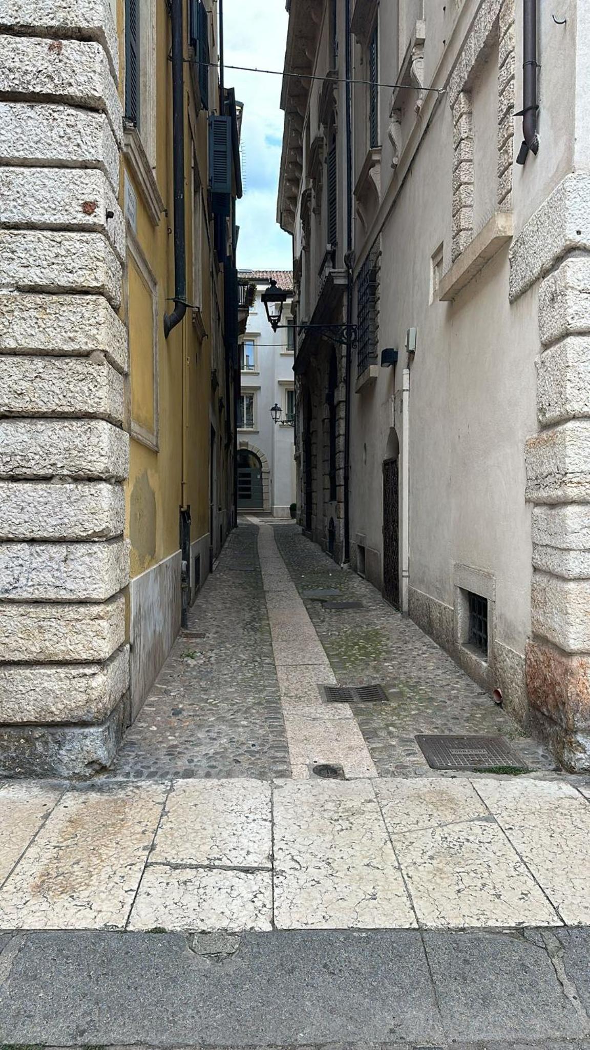 Palazzo di Giulietta - Juliet's Palace Verona view 5
