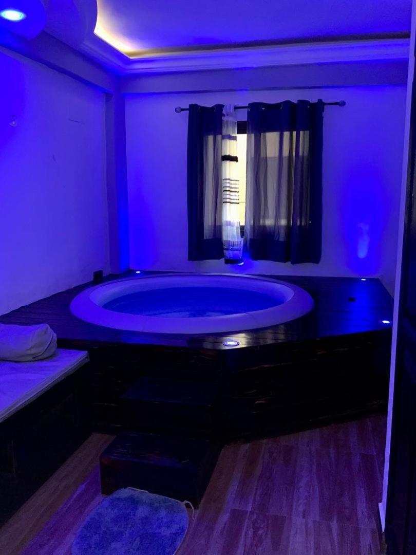 Path appart jaccuzi & gym room - Douala, Bonamoussadi