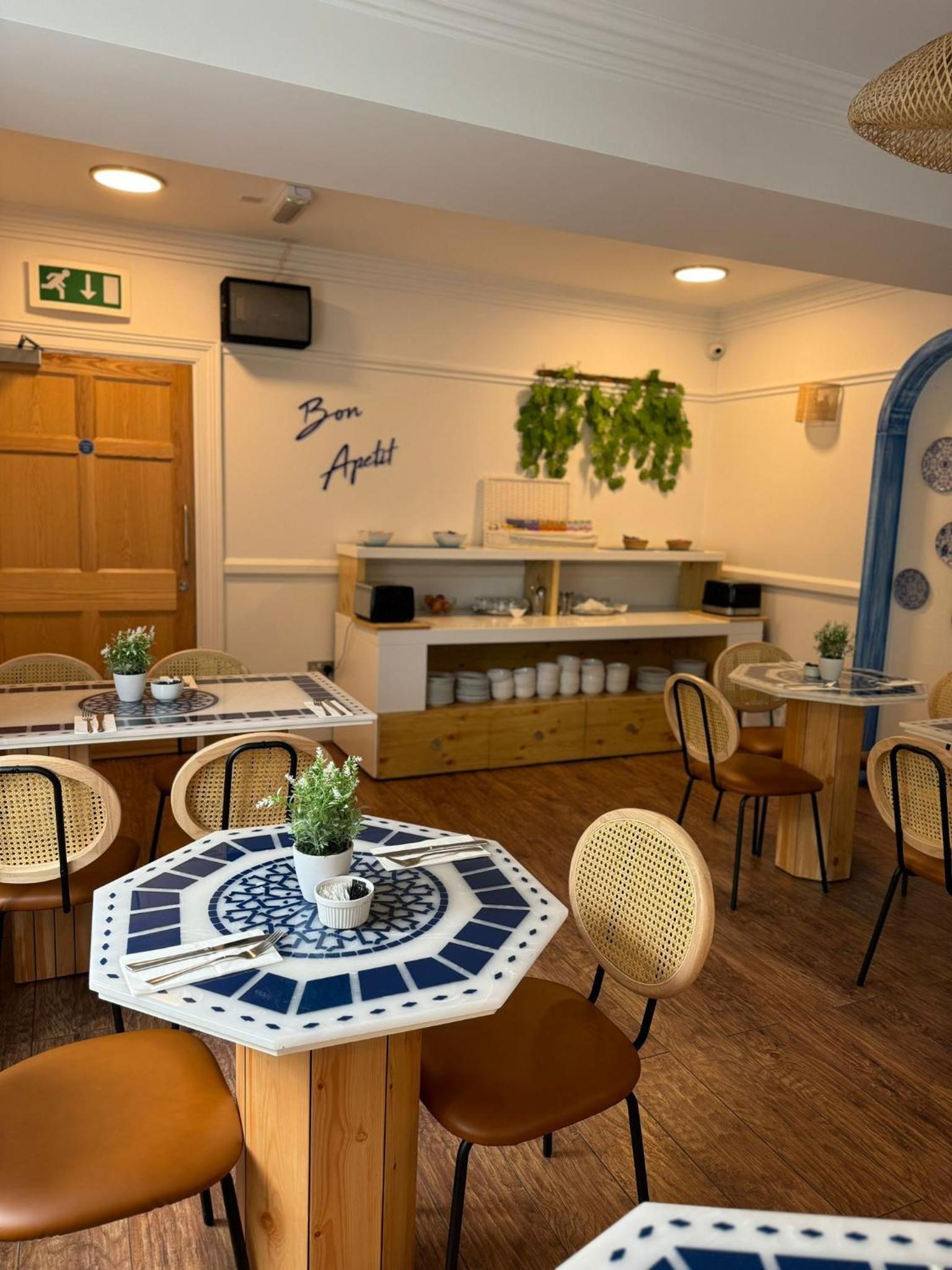 High Tor Hotel