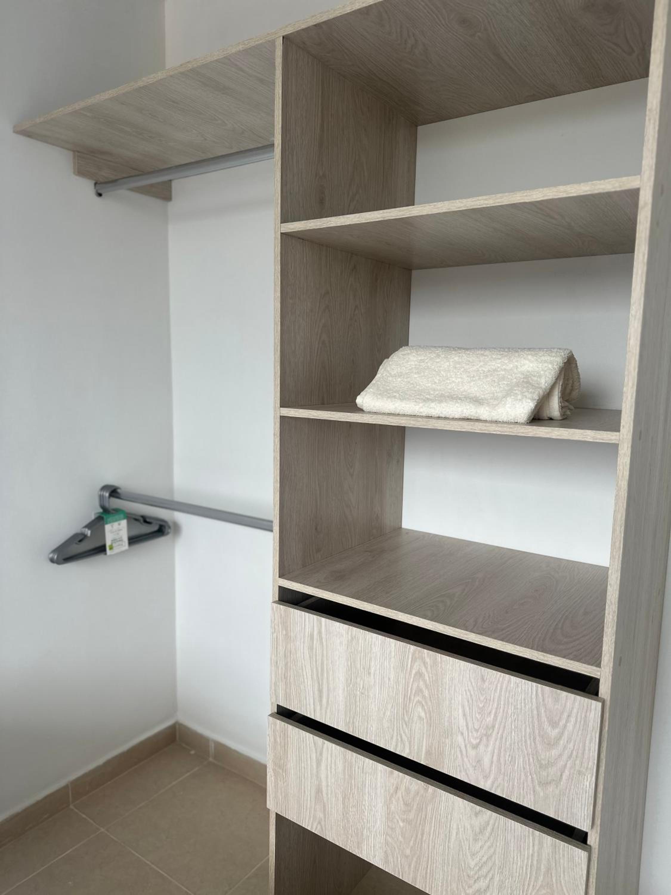 Edificio quinto nivel - Habitaciones privadas