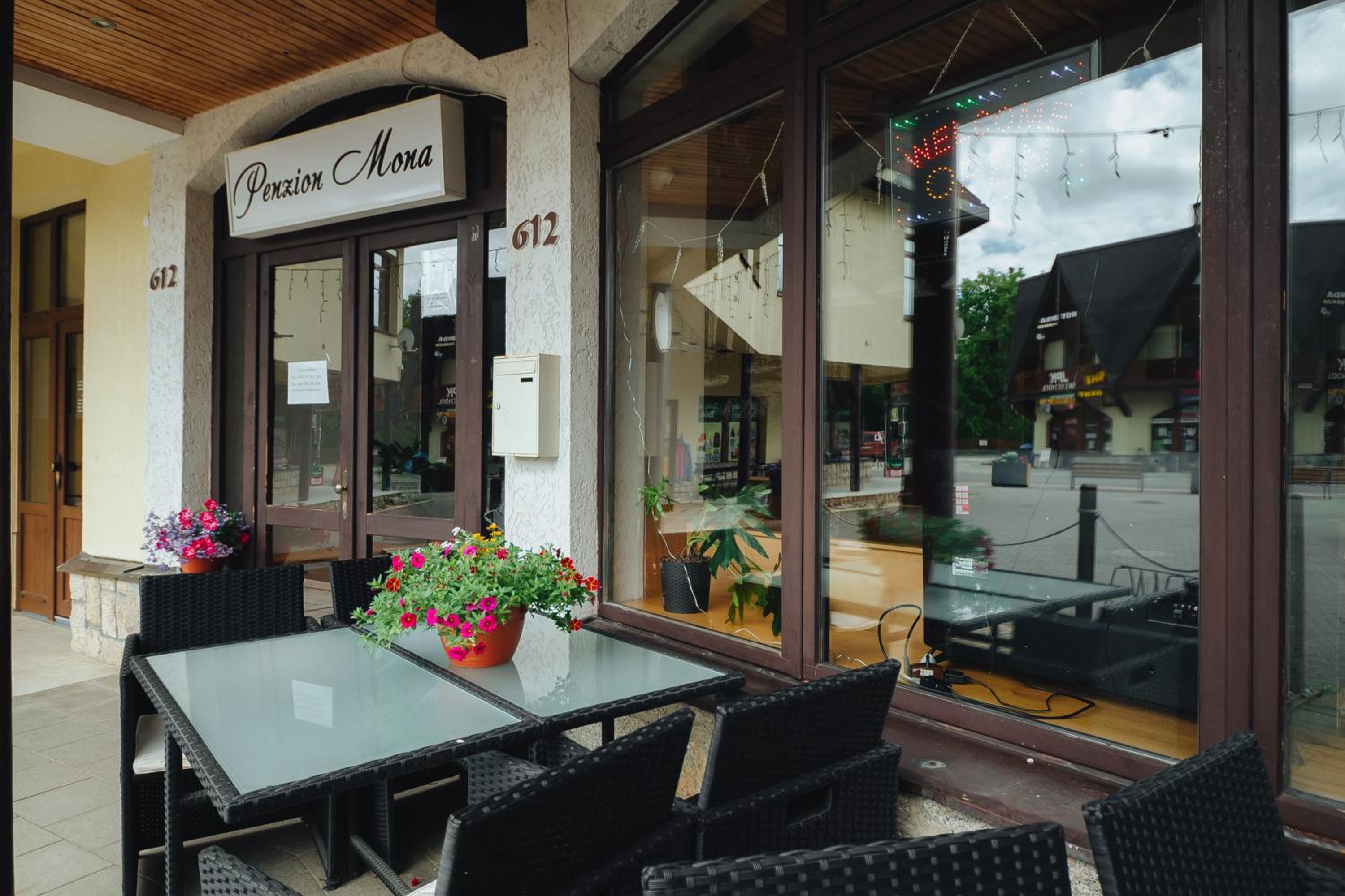 Pension Mona