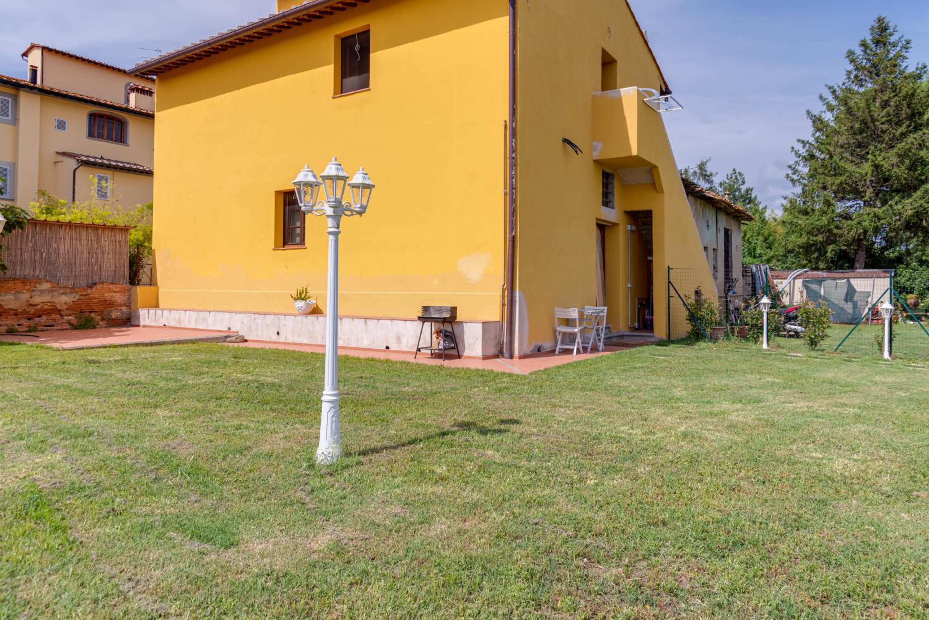 La Bellaia con giardino a Empoli