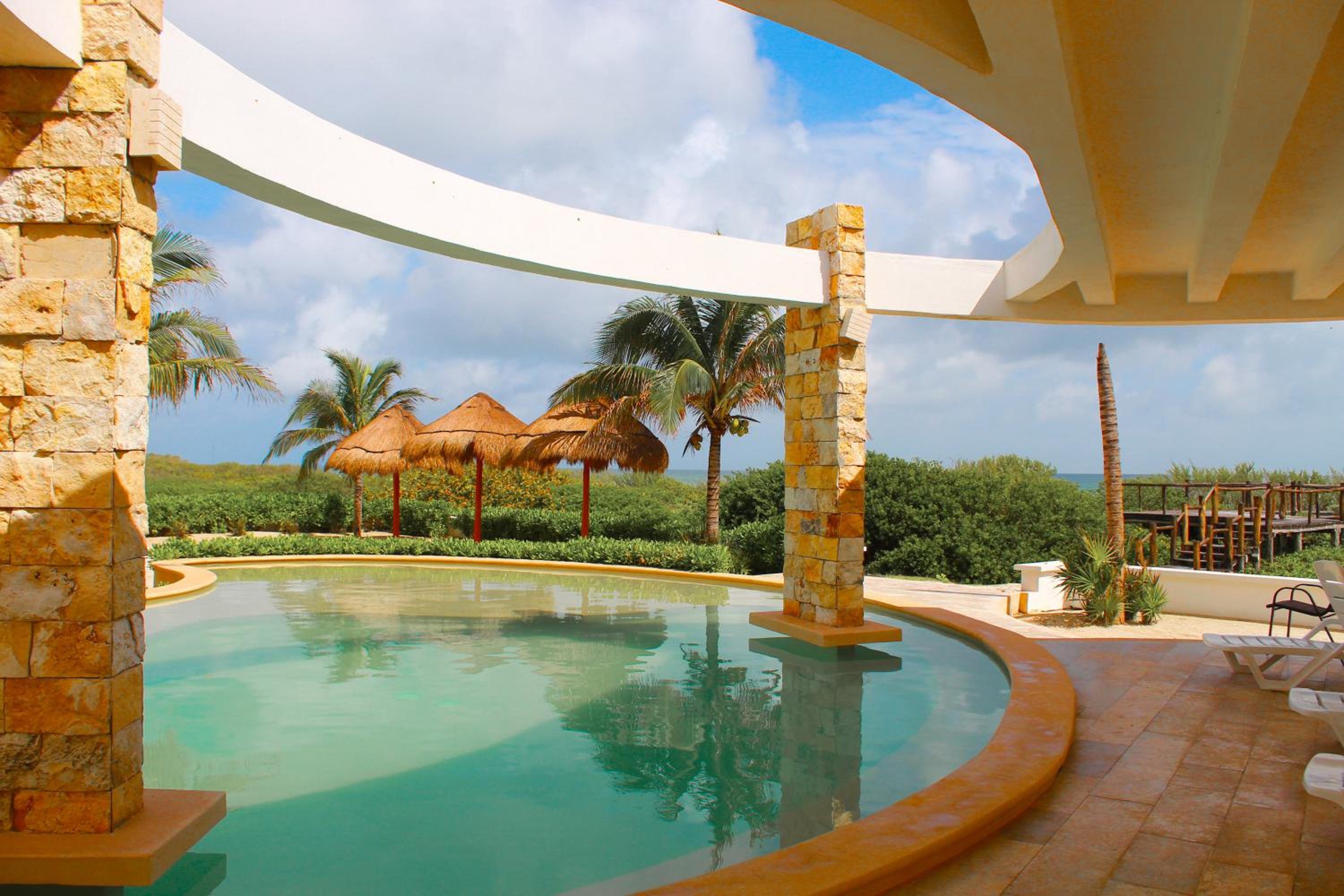 Corcomoran Luxury beachfront house view 3