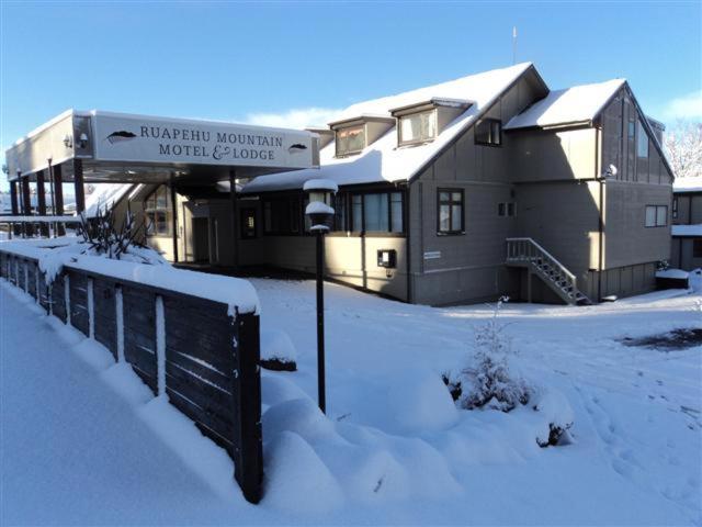 Ruapehu Mountain Motel & Lodge view 4