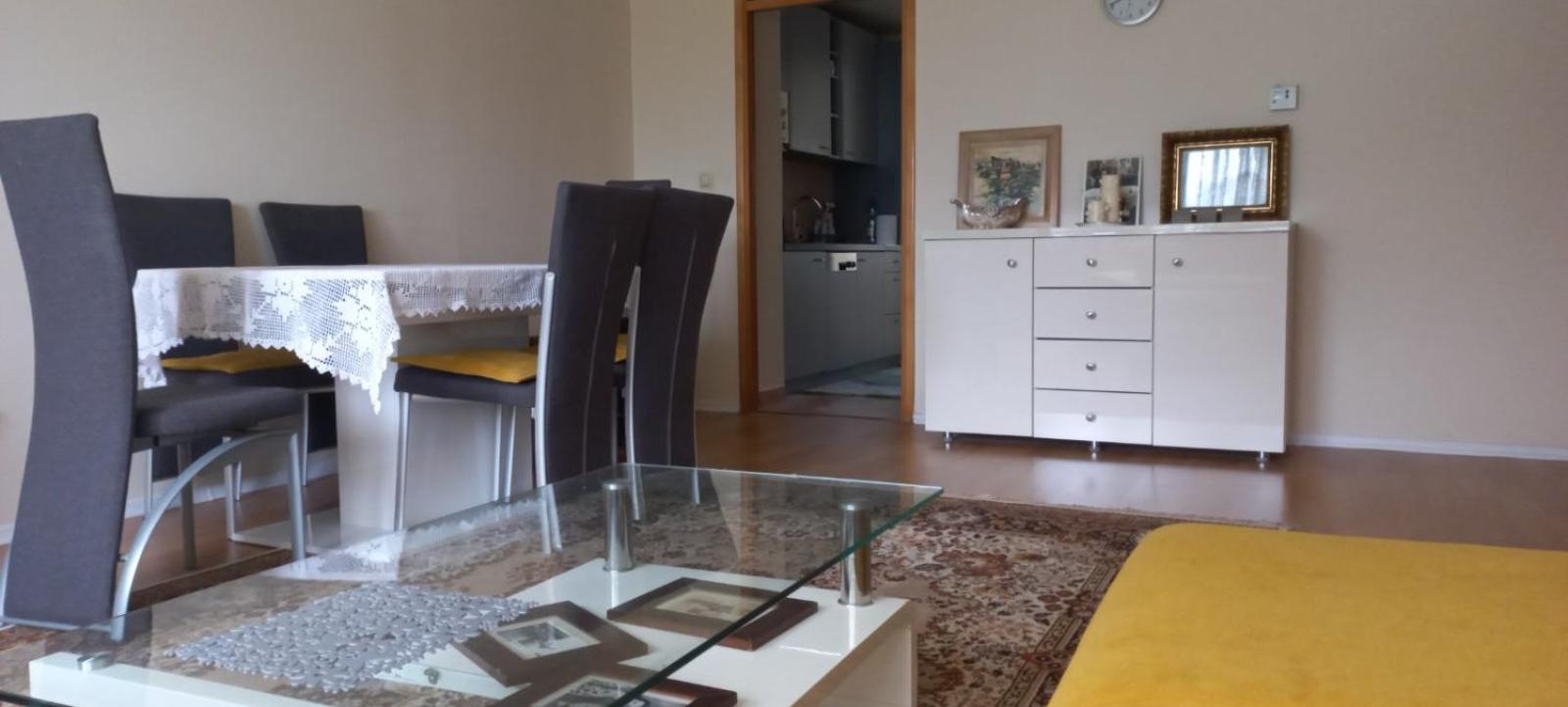 Apartman Azira