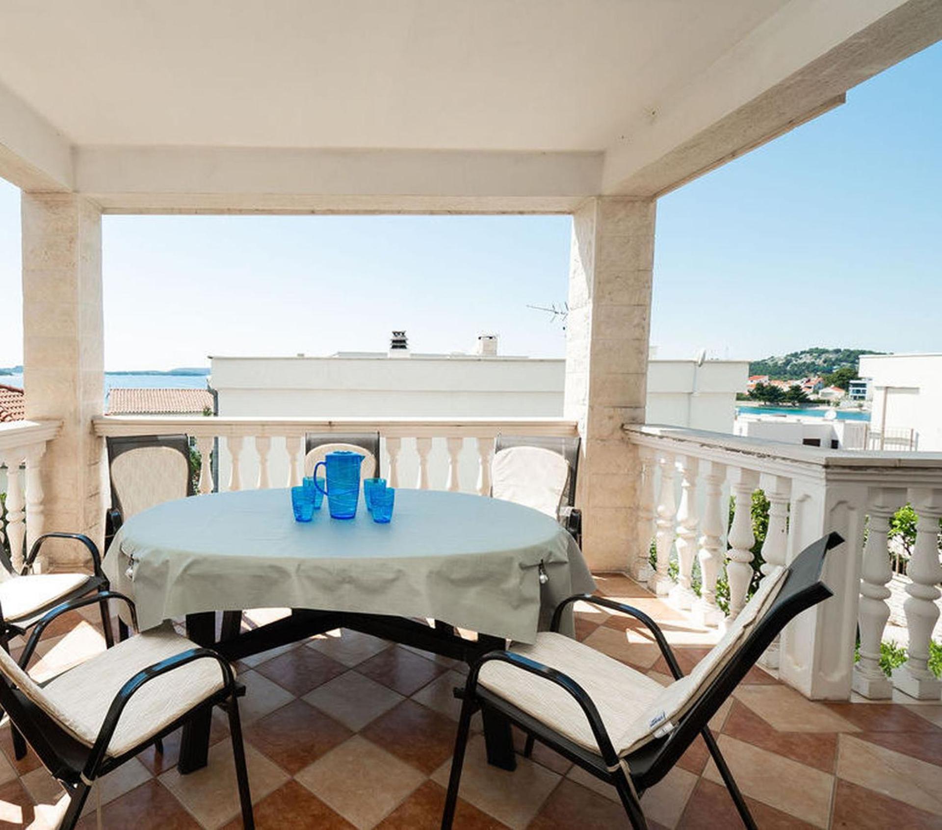 Rimagis Apartments