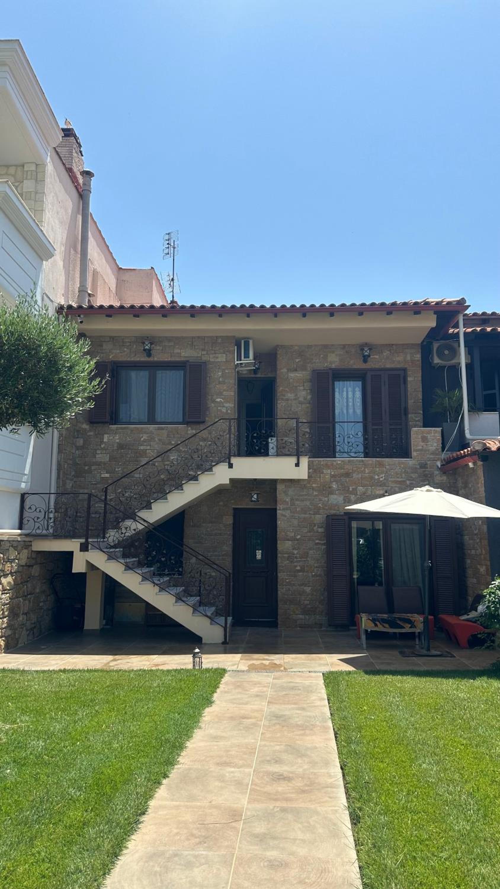 Studio Greek Mansion