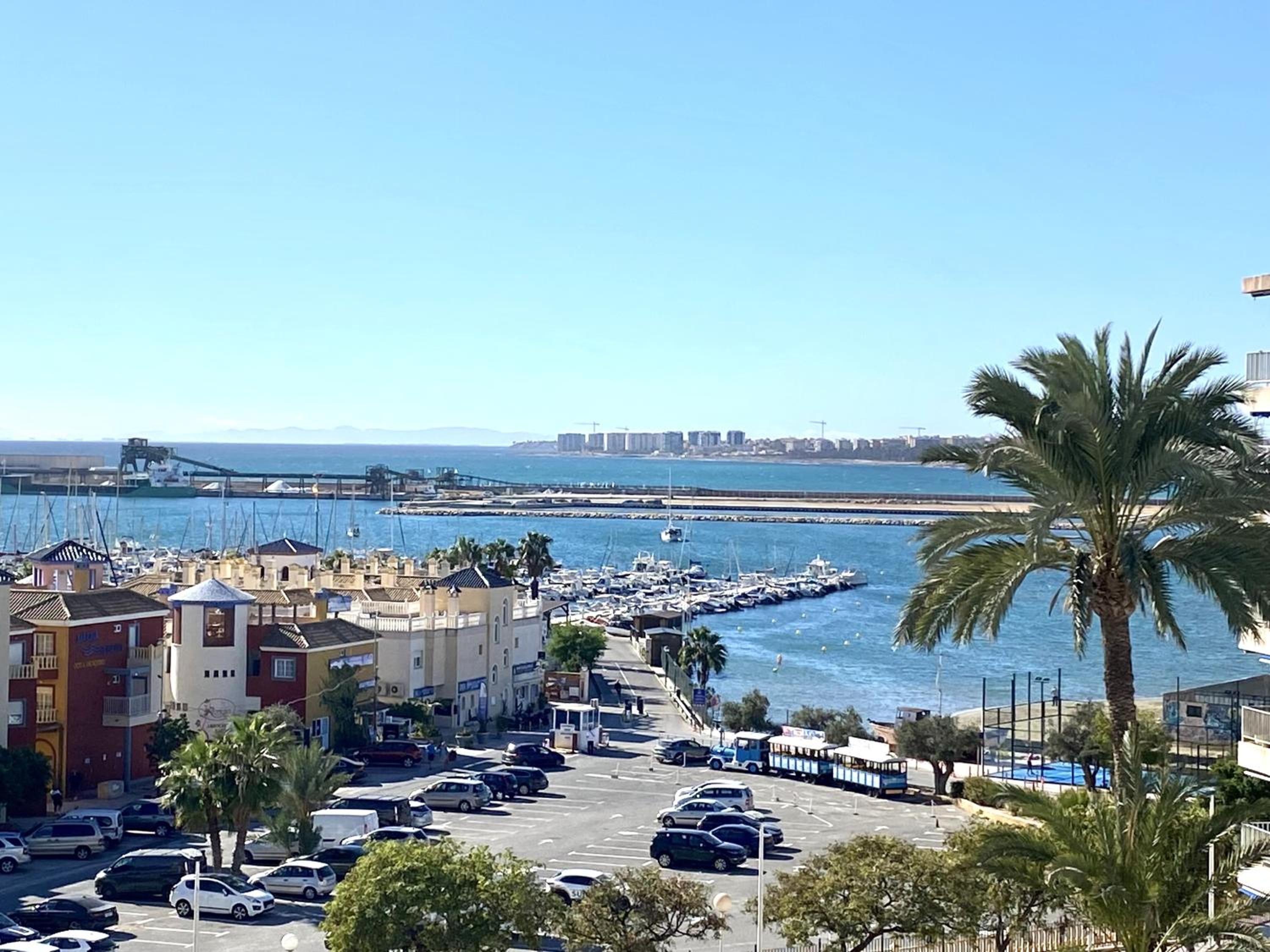 Luxury apartment with sea view Puerto Torrevieja