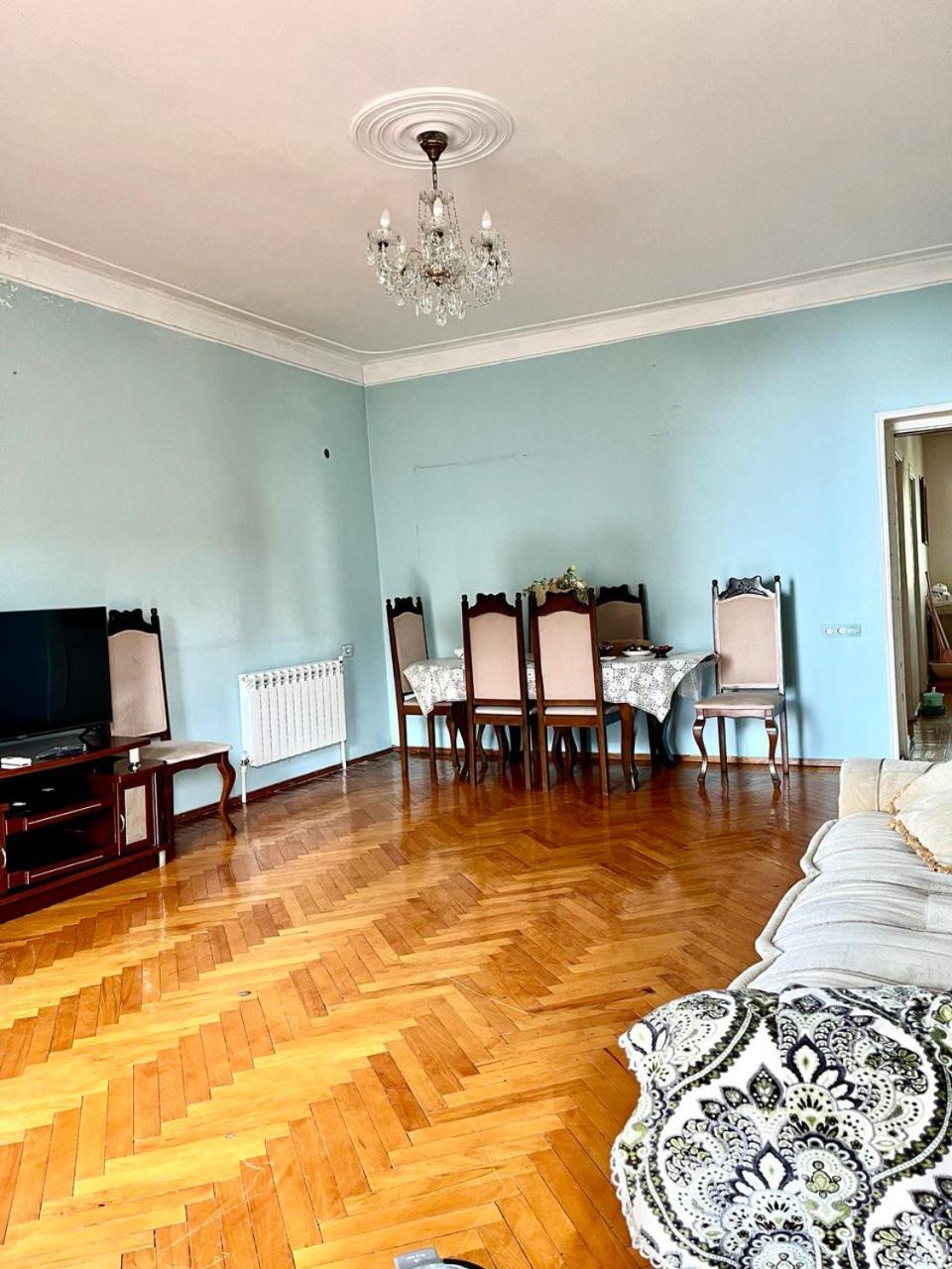 Two-room shared apartment with sea view in the city center
