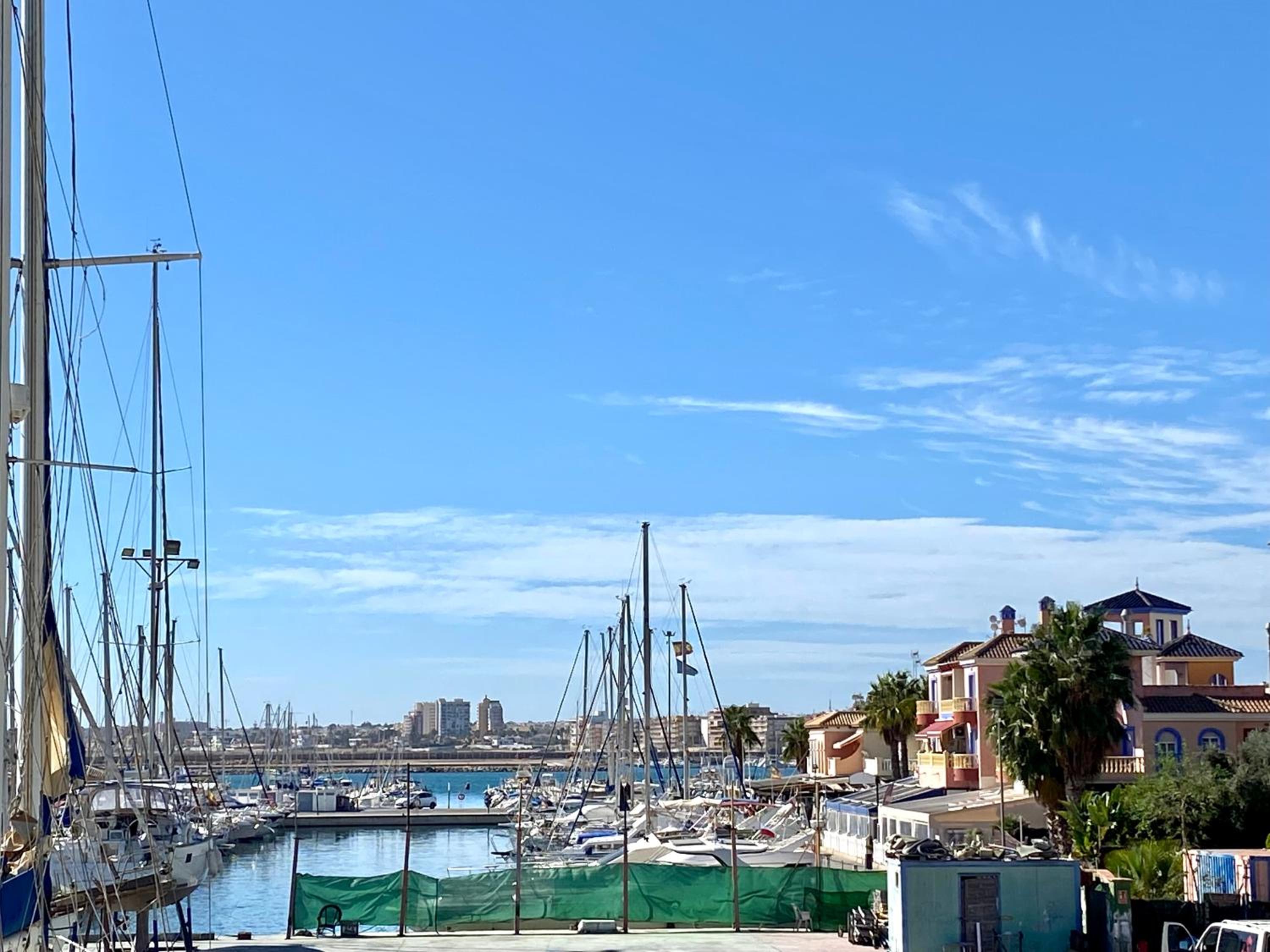 Luxury apartment with sea view Puerto Torrevieja