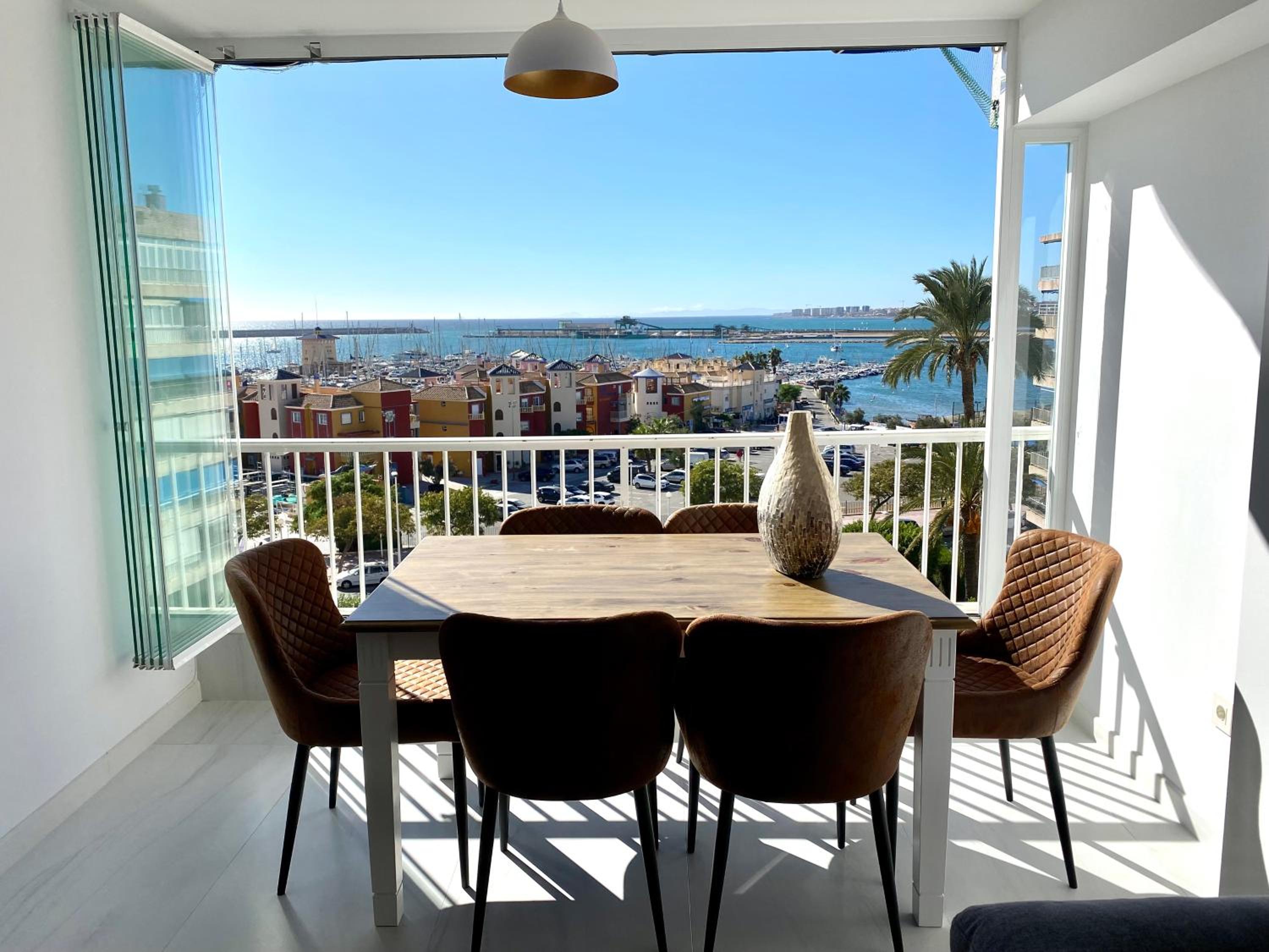Luxury apartment with sea view Puerto Torrevieja