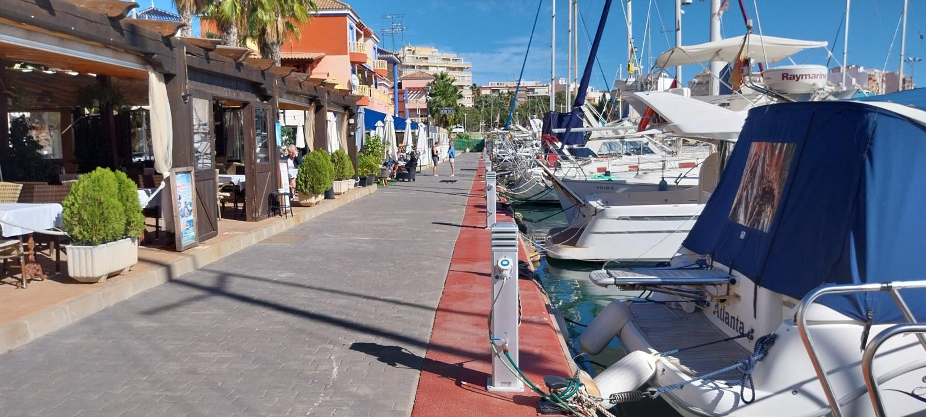 Luxury apartment with sea view Puerto Torrevieja