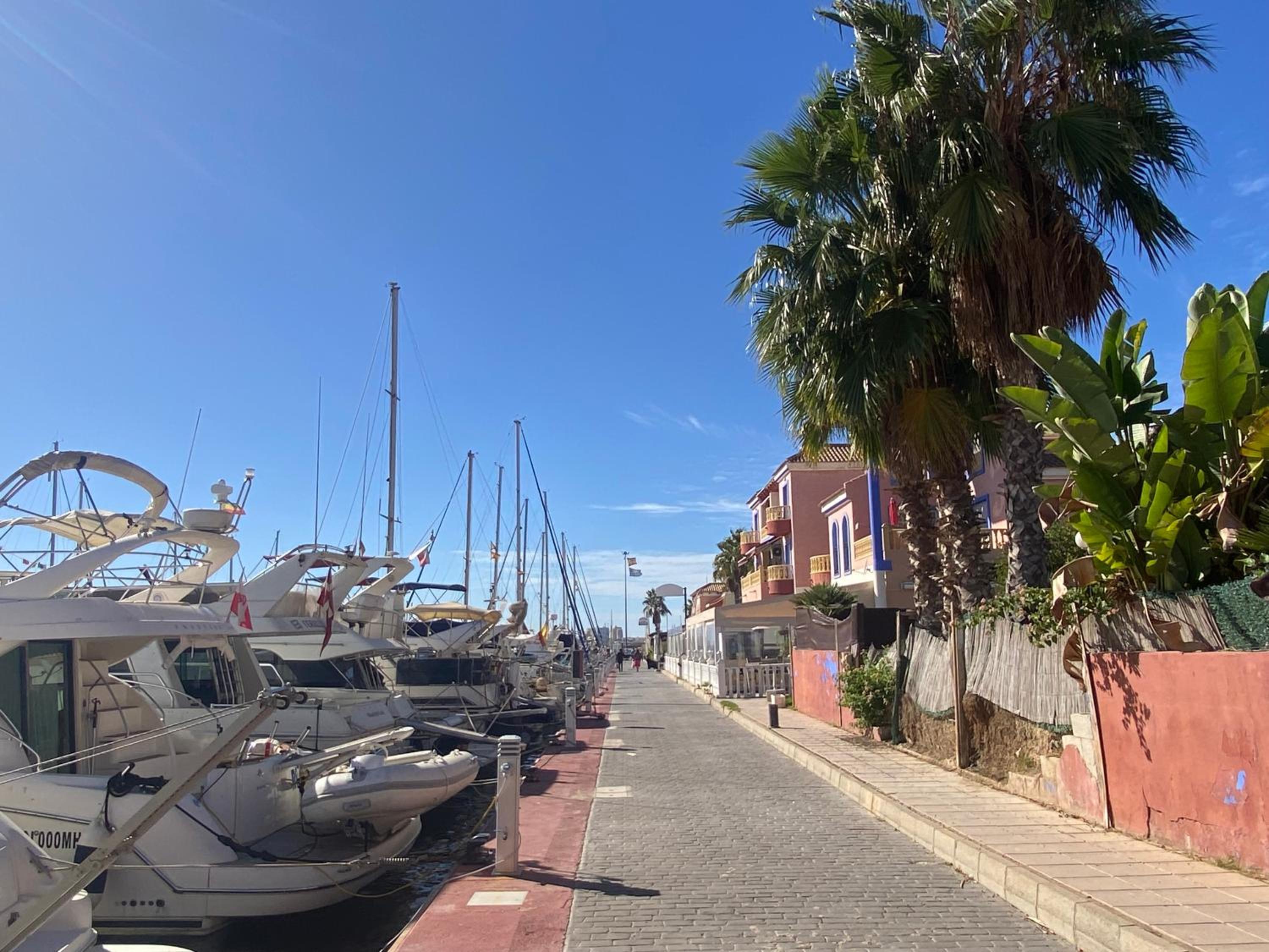 Luxury apartment with sea view Puerto Torrevieja