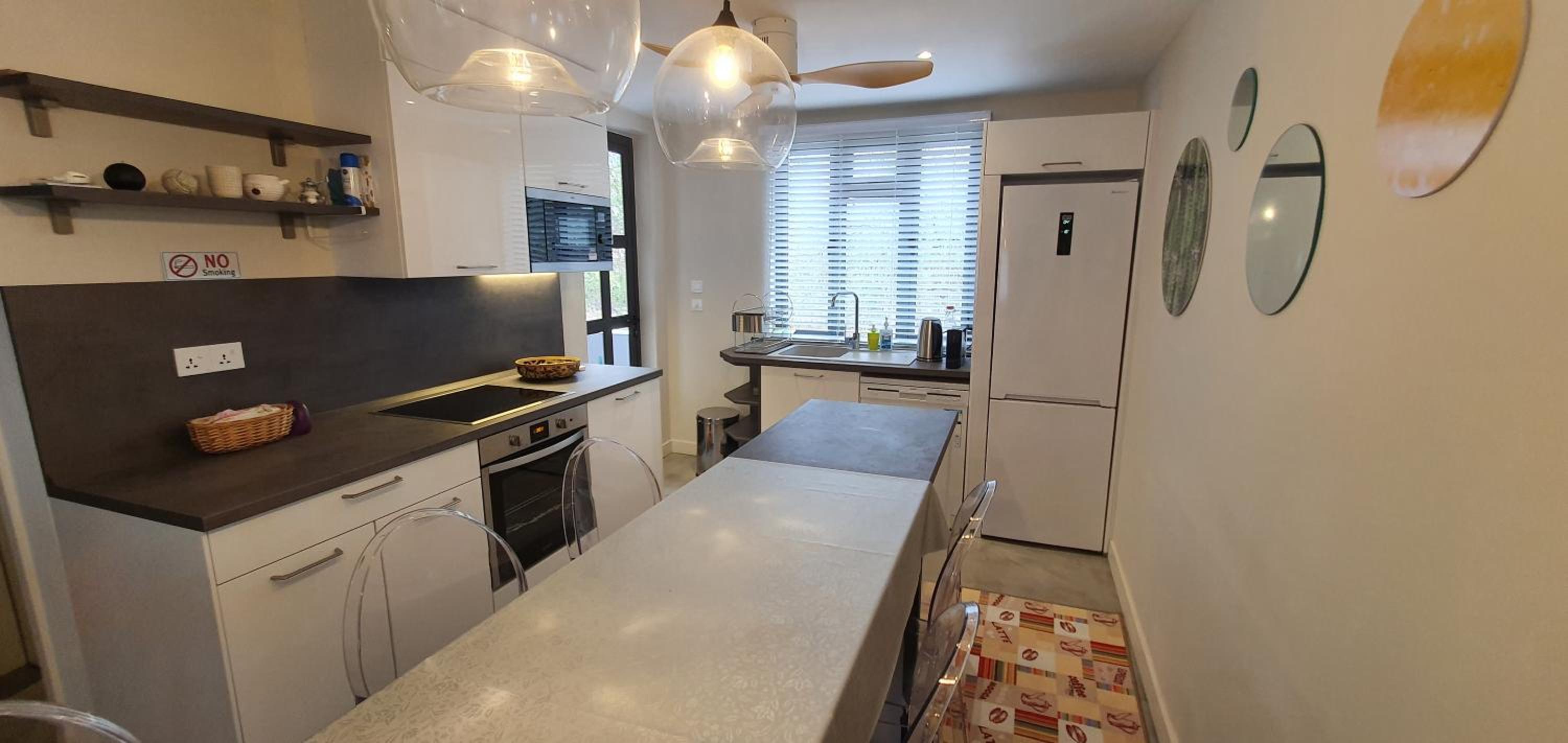 Les Cerisiers - Exclusive Beach Residence - 3 Bedroom Modern Apartment, Flic en Flac view 2