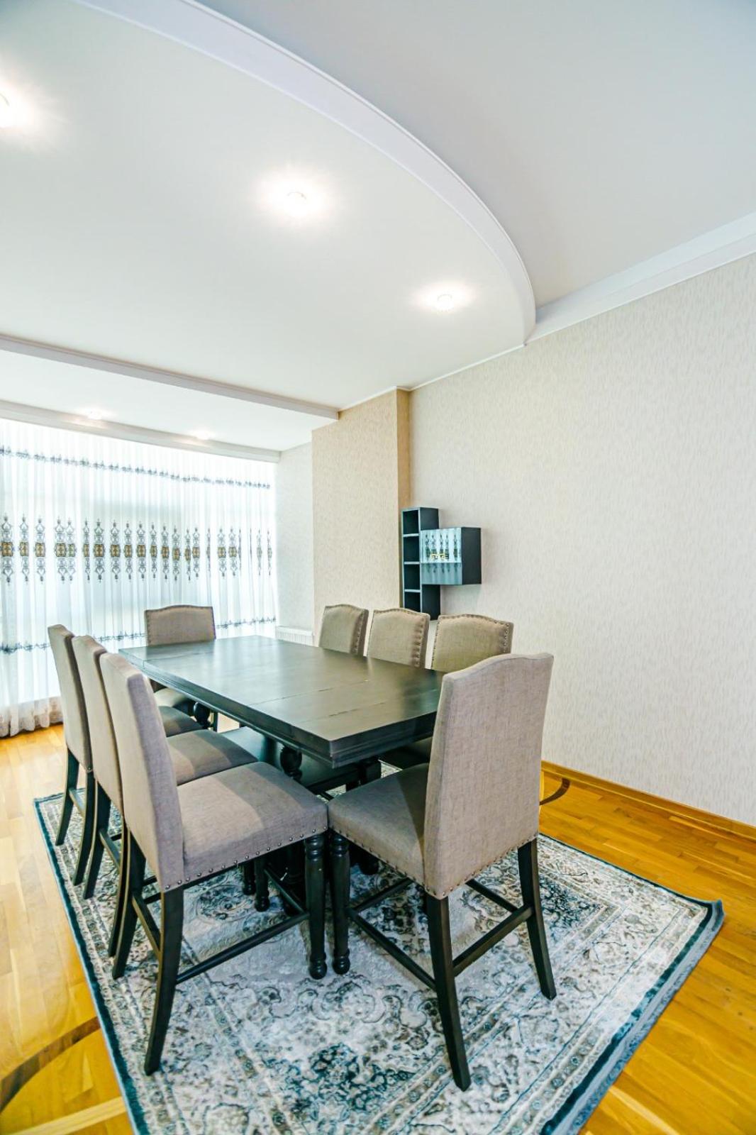 Baku Luxury Apartment AM4