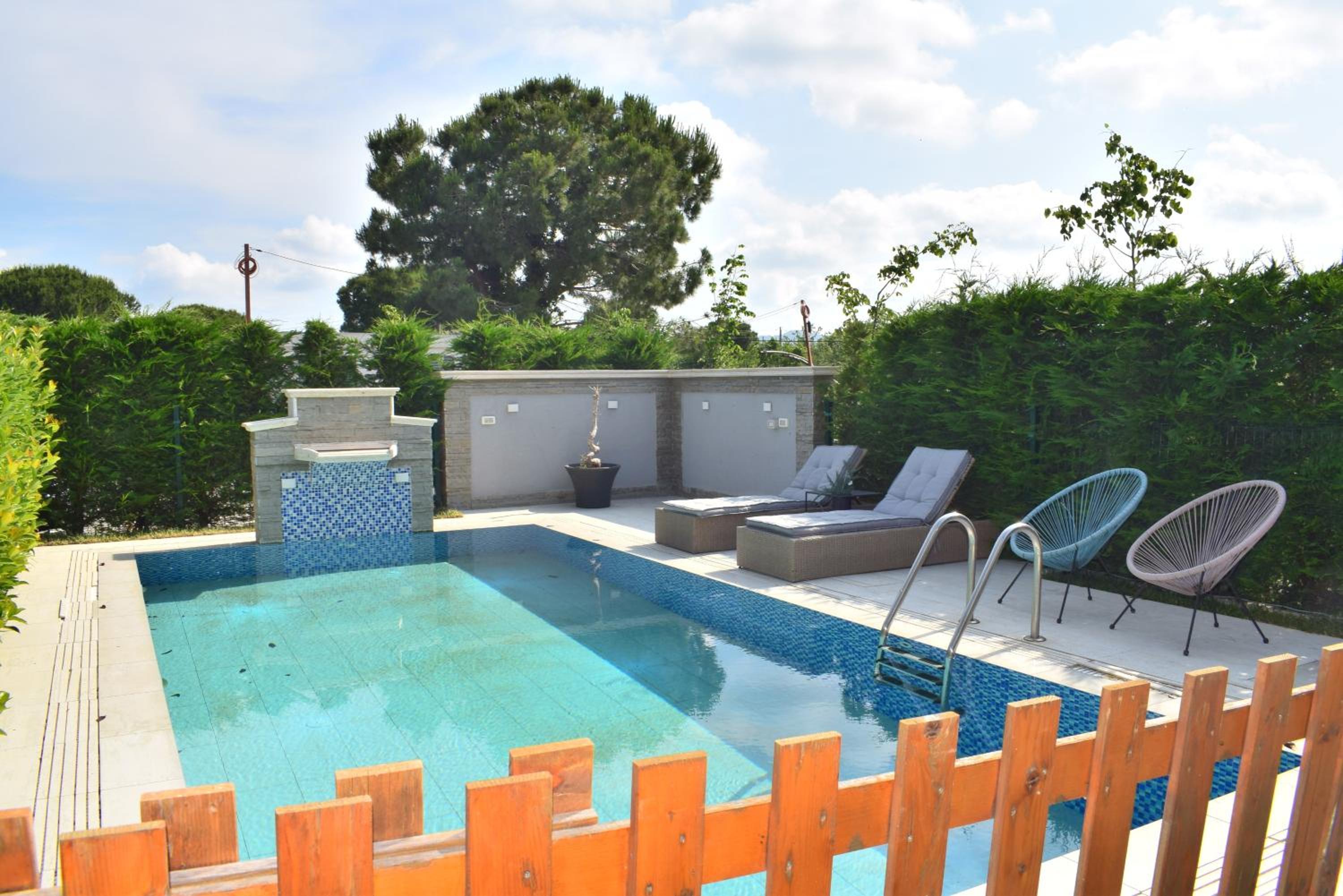 Sunny Beach Apartments with Swimming Pool - 247
