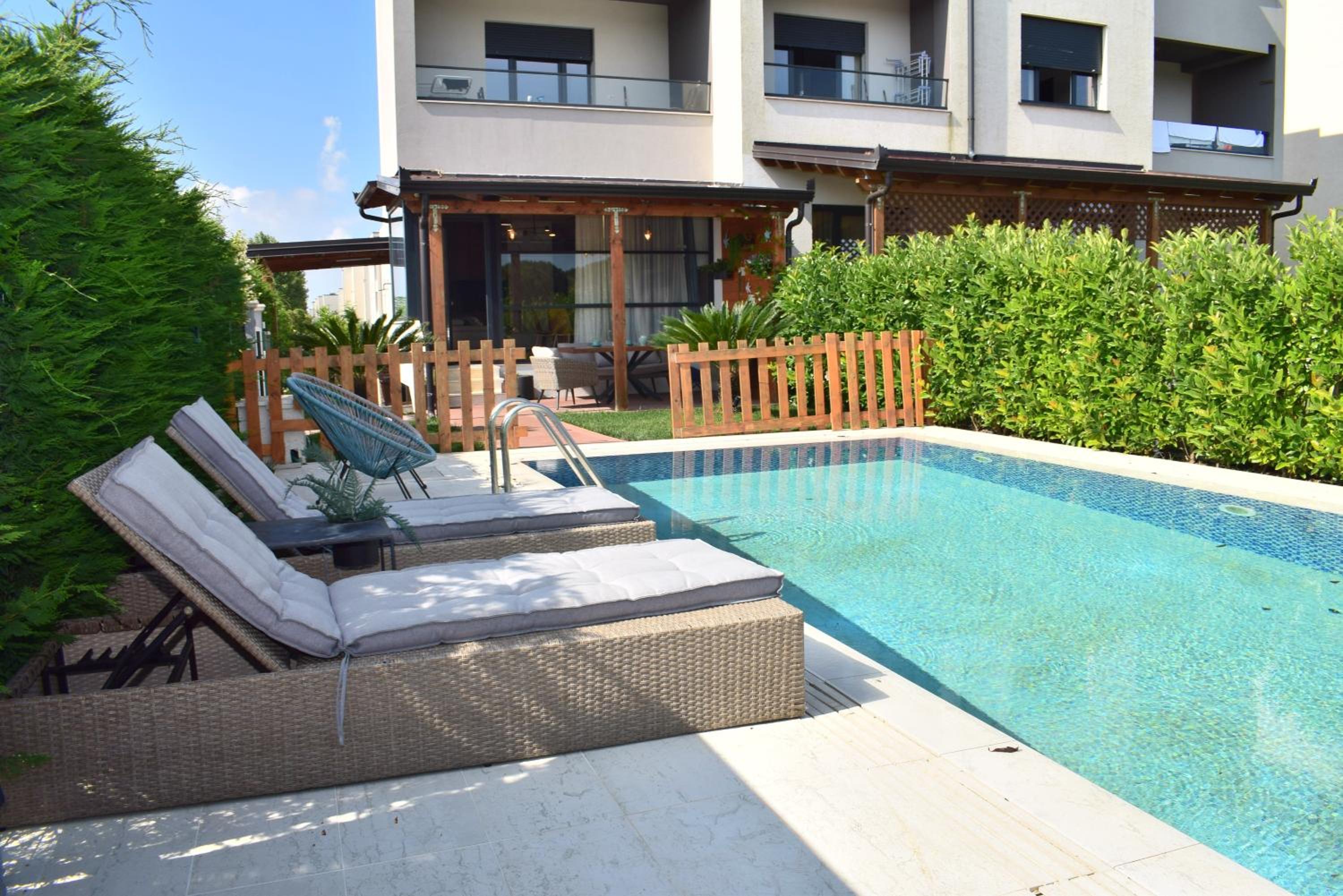 Sunny Beach Apartments with Swimming Pool - 247