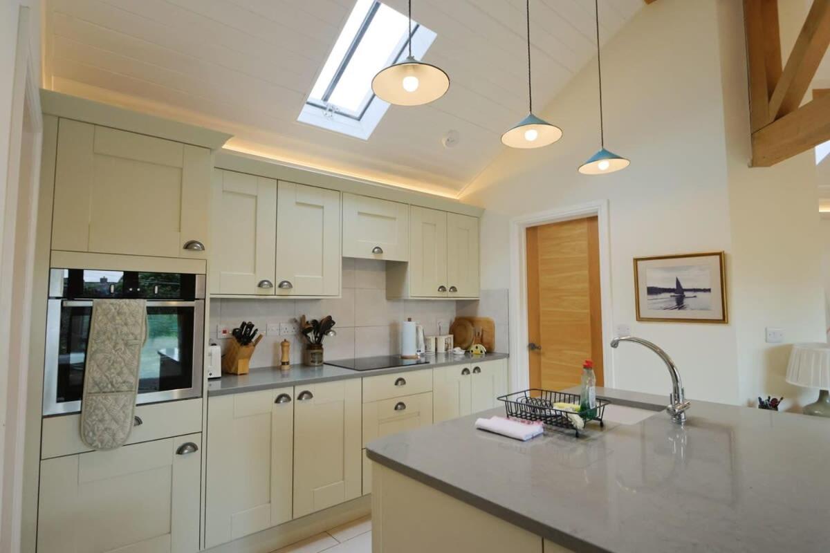 Musthay Mews Tockington cottage