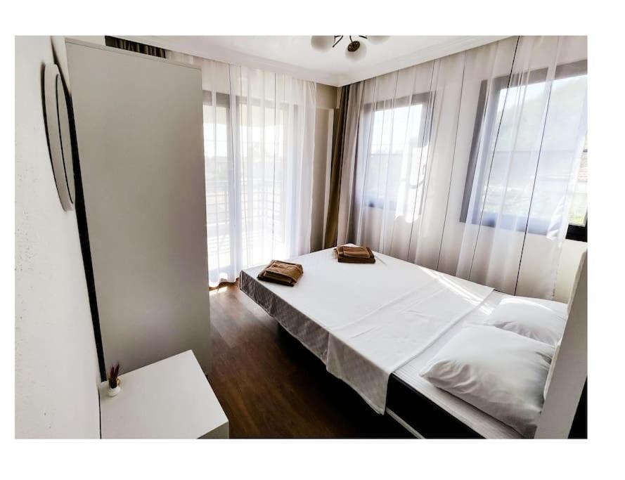 Luxury Villa With Private Pool And Garden Villa121