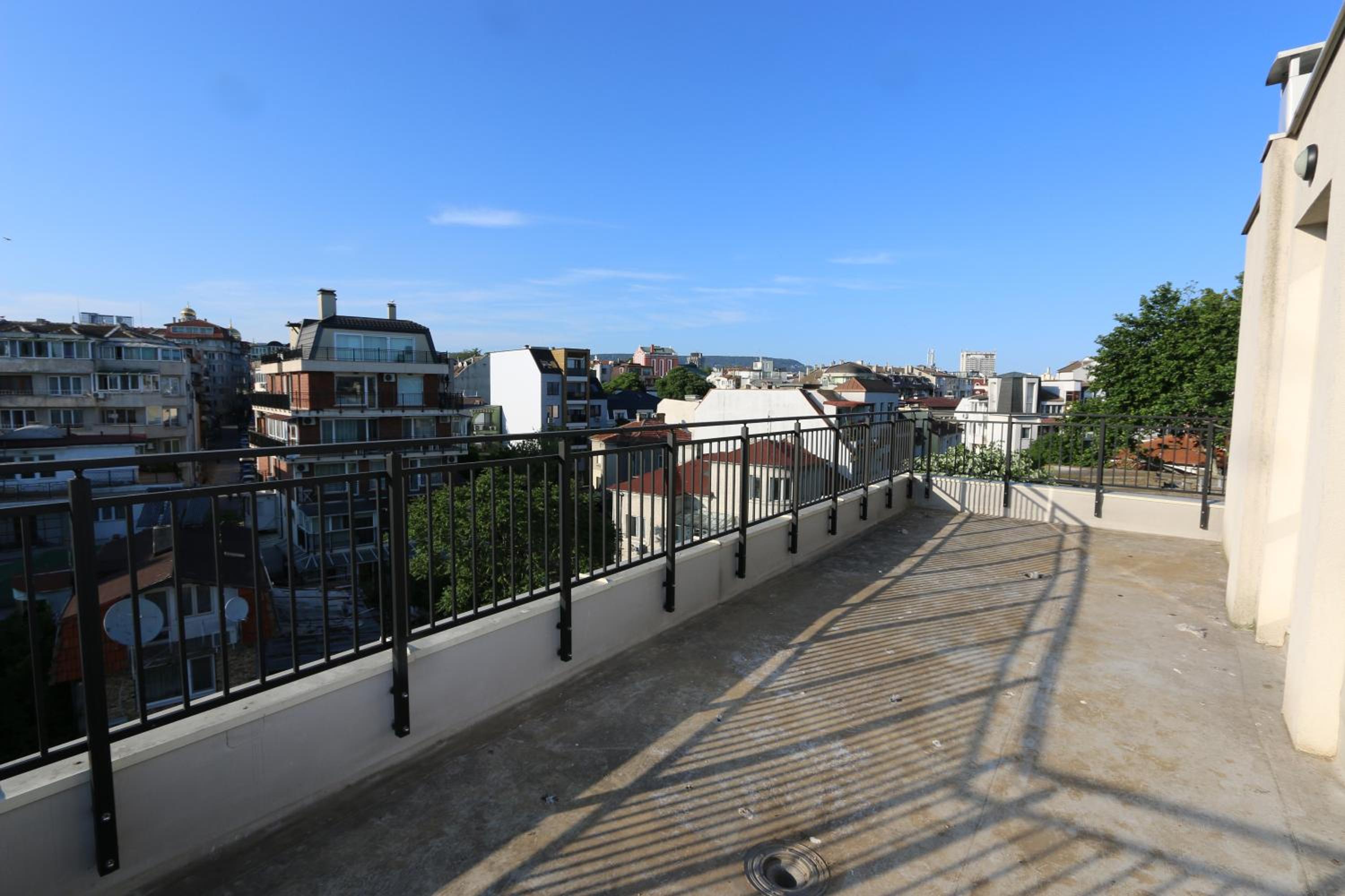 Panoramic Penthouse Apartment