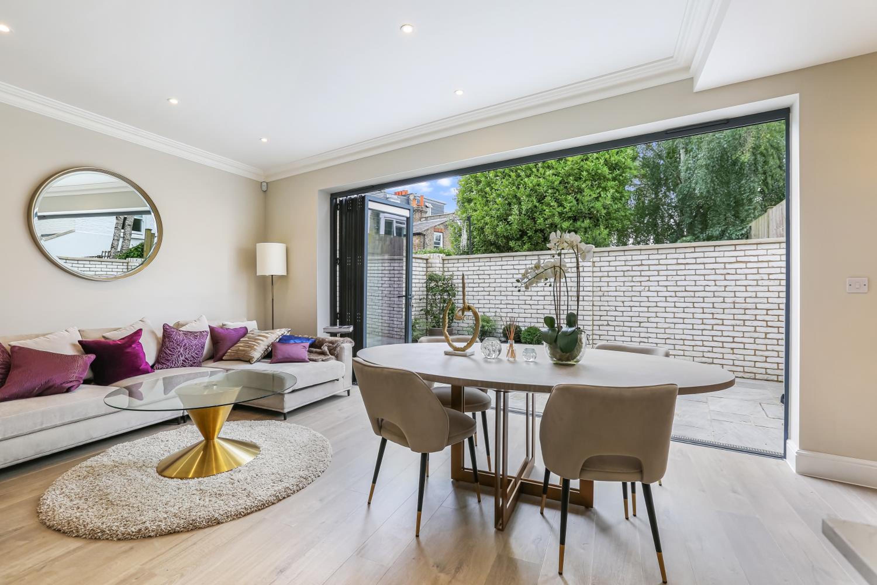 Elegant & Stylish Brand New 3 Bed Retreat