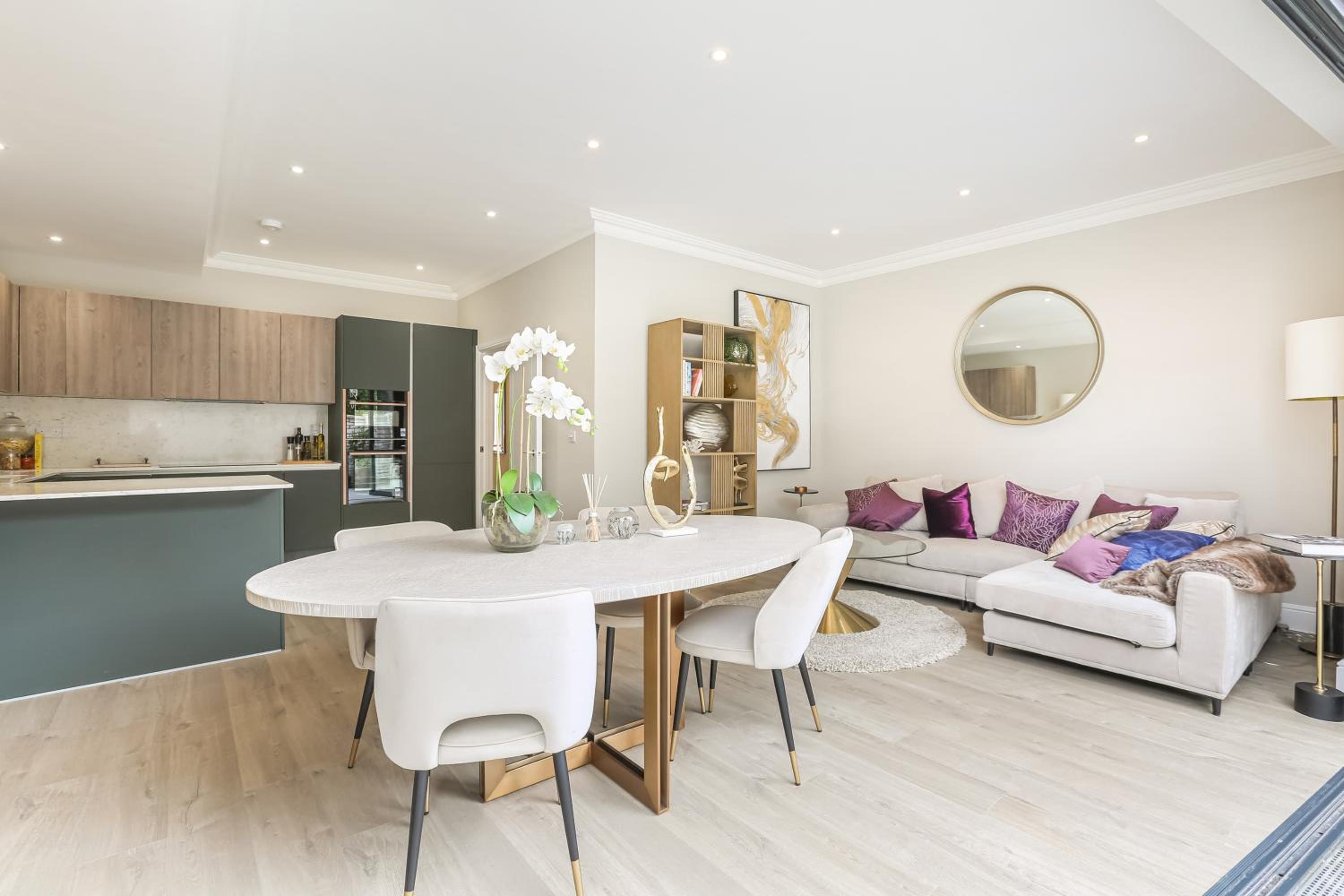 Elegant & Stylish Brand New 3 Bed Retreat
