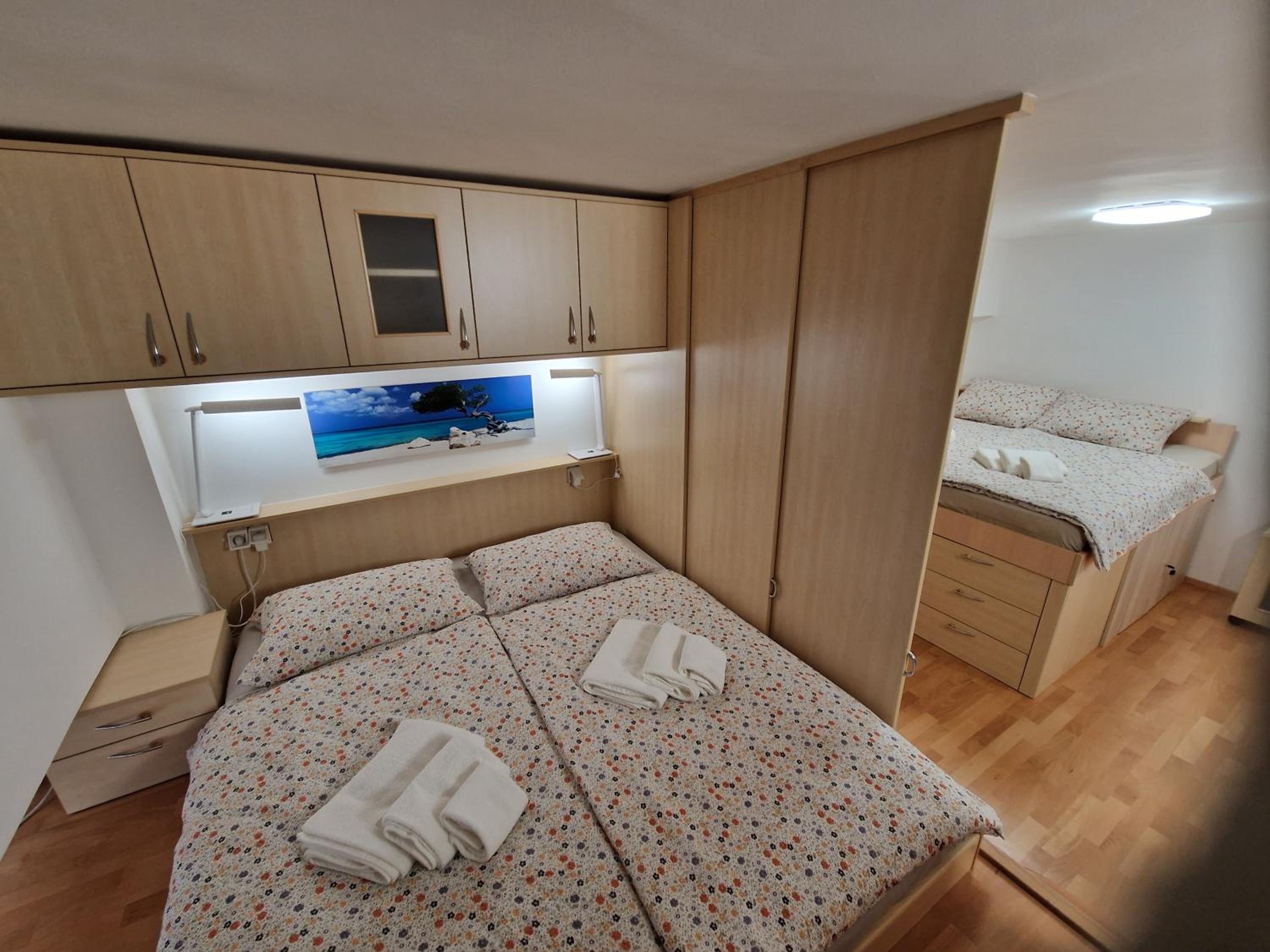 Octopus APARTMENT
