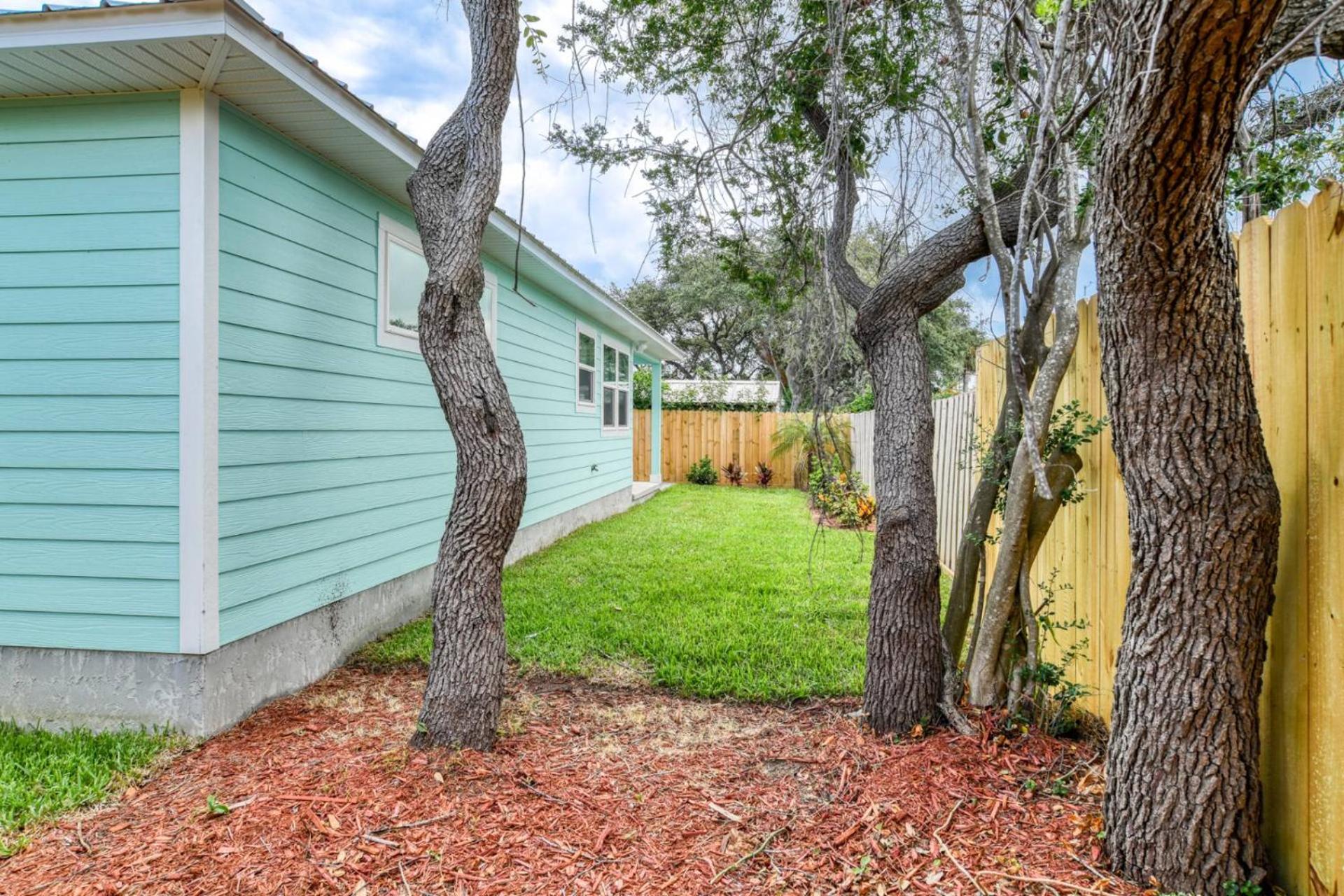 Aqua Palms Cottage