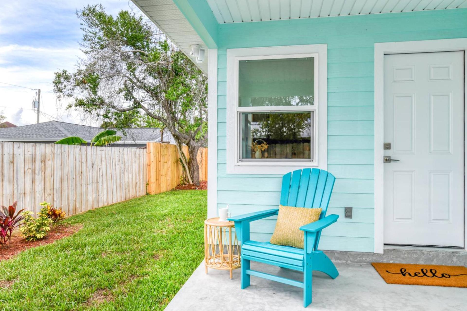 Aqua Palms Cottage