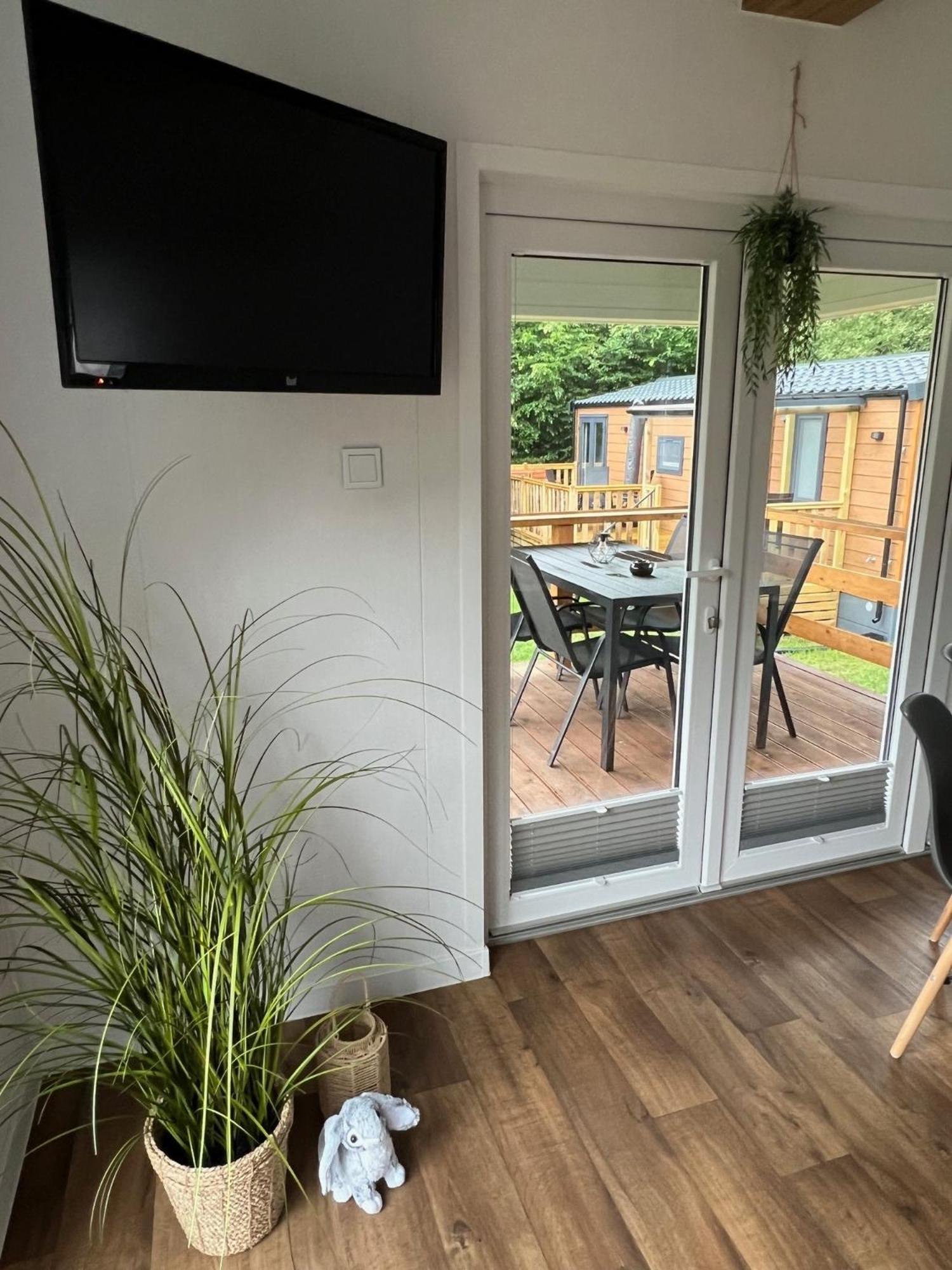 Tinyhouse Neila &ndash Moderne Auszeit am See Natururlaub in Stuer, Mecklenburgische Seenplatte