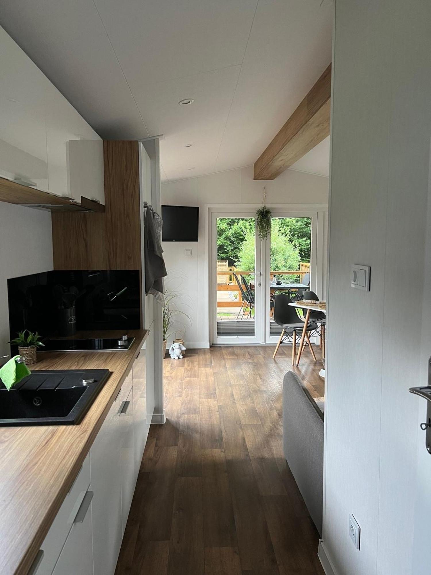 Tinyhouse Neila &ndash Moderne Auszeit am See Natururlaub in Stuer, Mecklenburgische Seenplatte