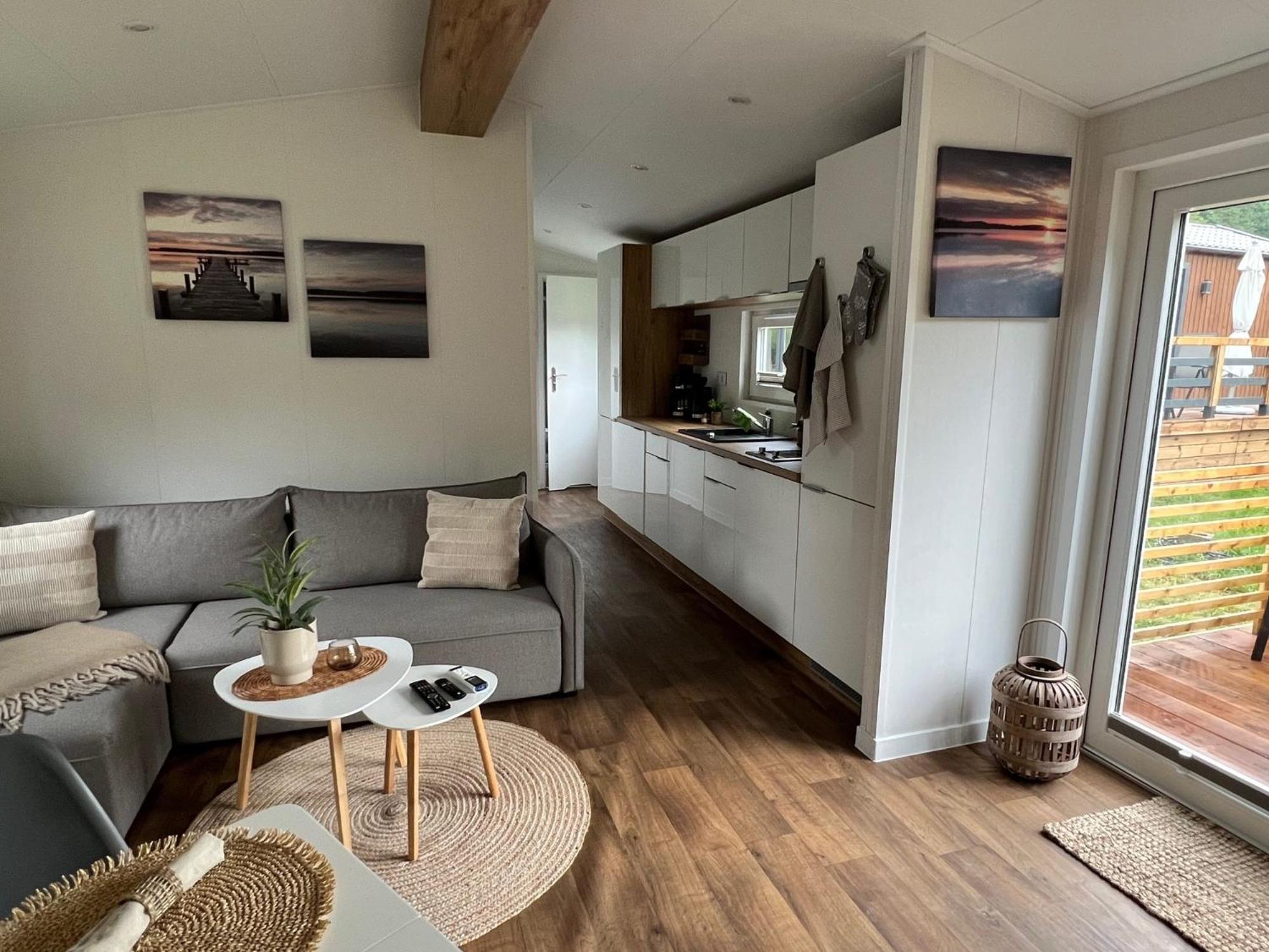 Tinyhouse Neila &ndash Moderne Auszeit am See Natururlaub in Stuer, Mecklenburgische Seenplatte