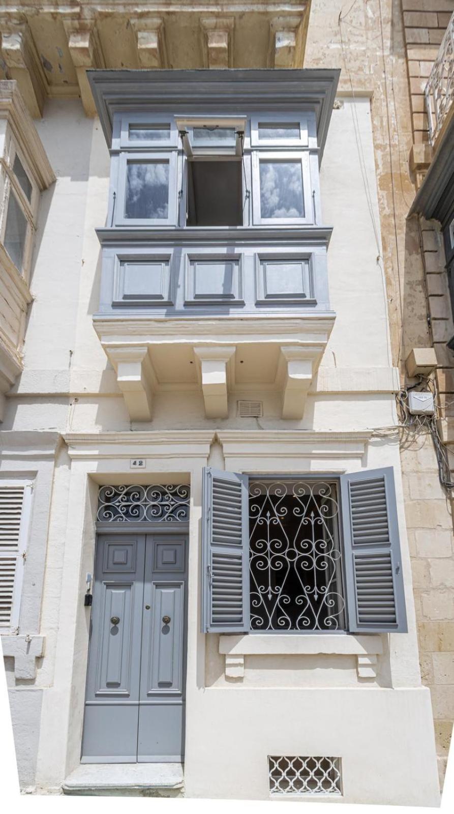 Stylish Seaview Valletta House