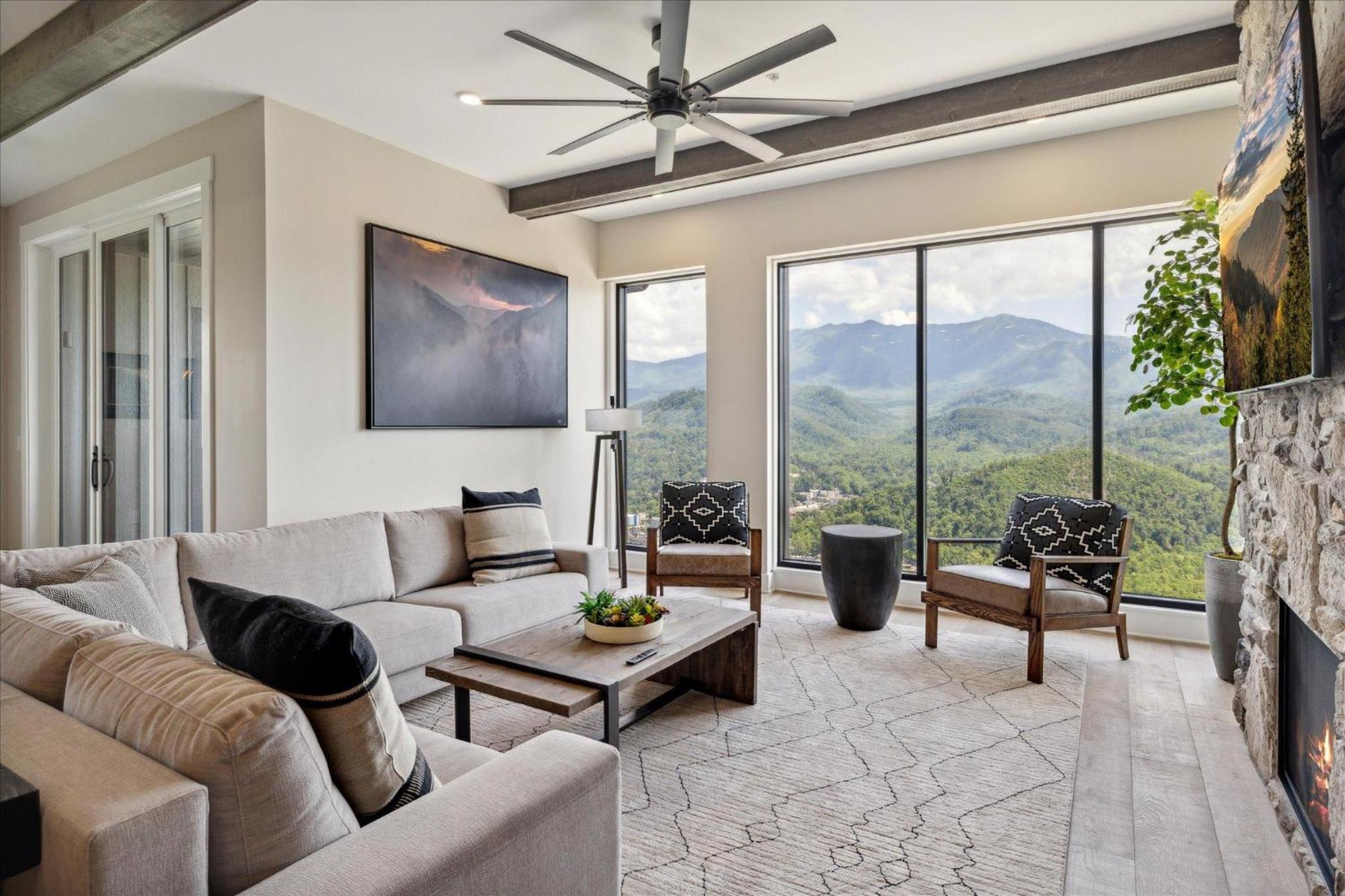 Highlands of the Smokies 501PH 3br view 3