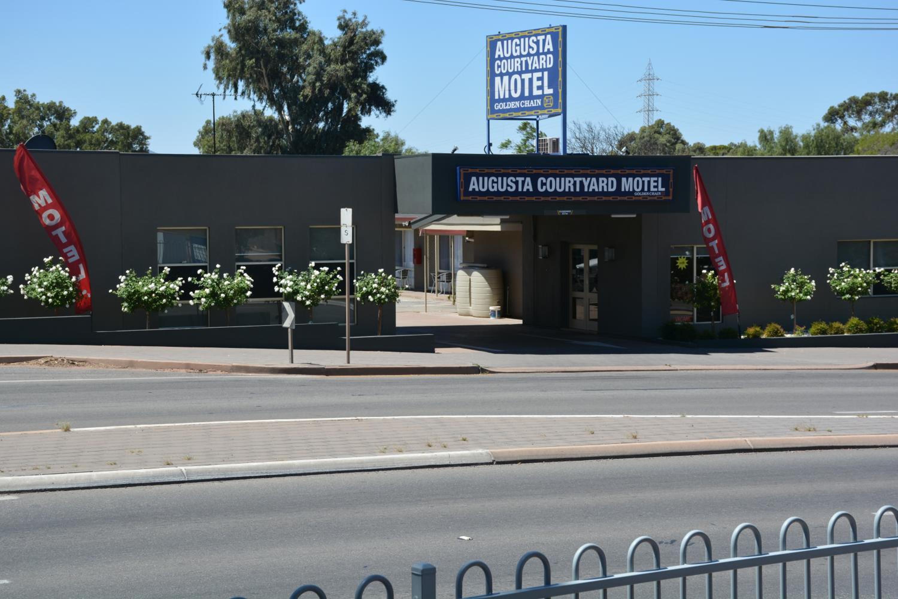 Augusta Courtyard Motel