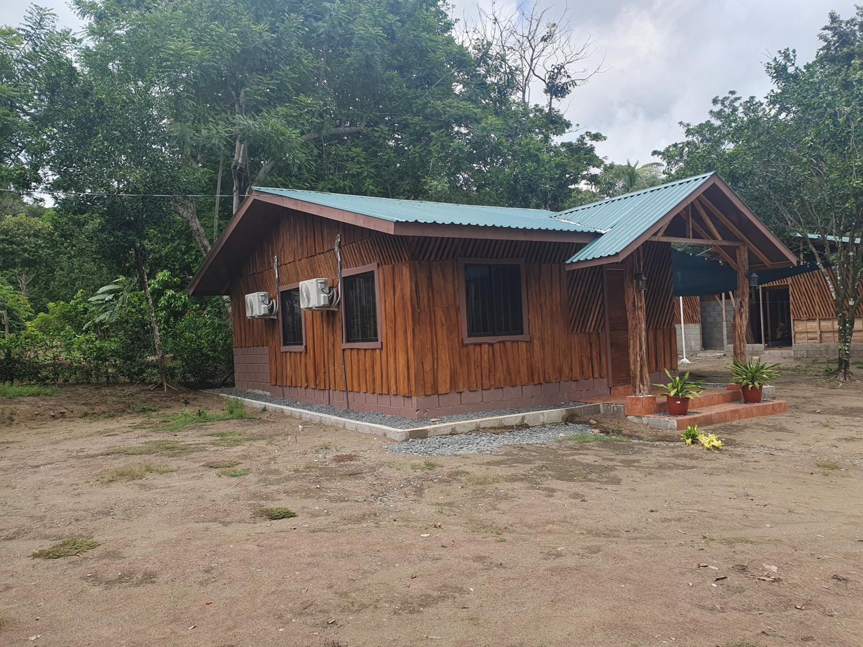 Manzanillo Ecolodge