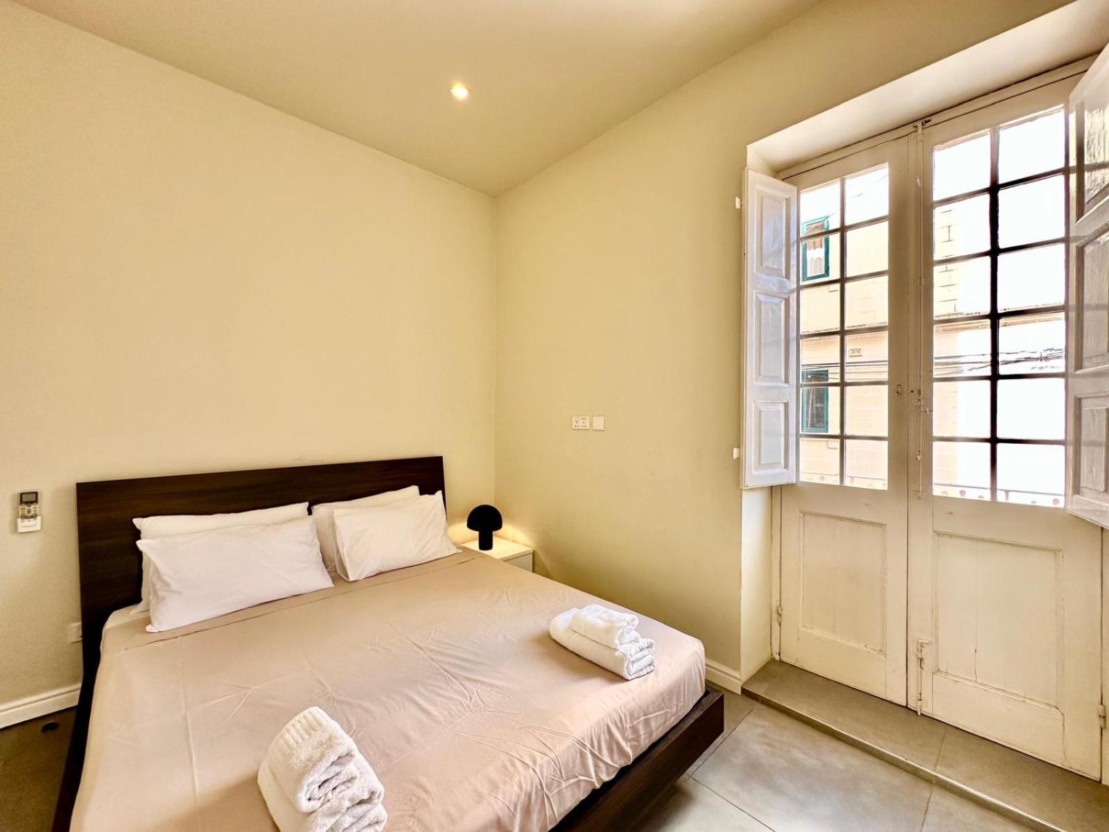 Charming flat off the sea front view 3