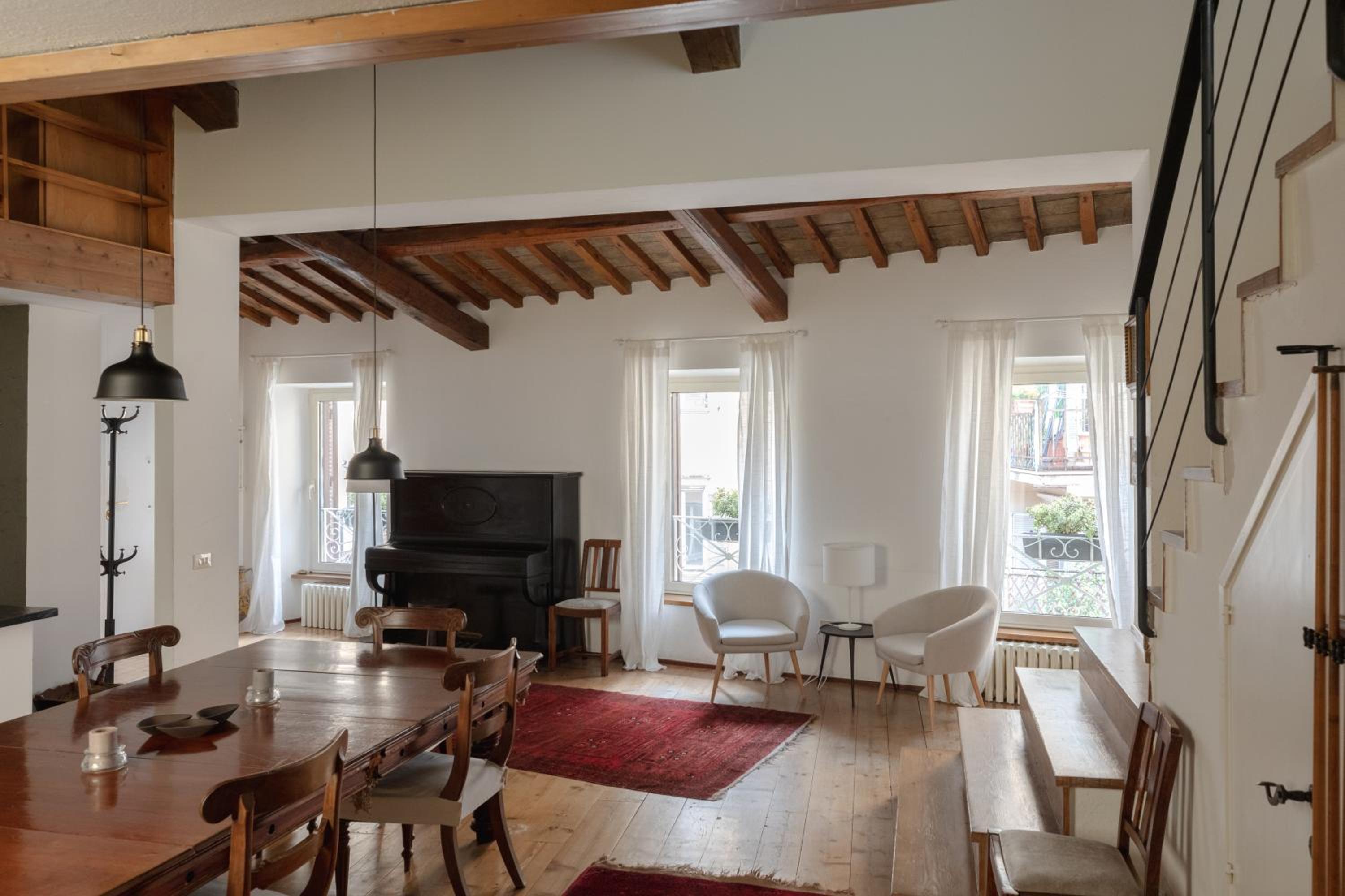 Classic and chic apartments in Trastevere