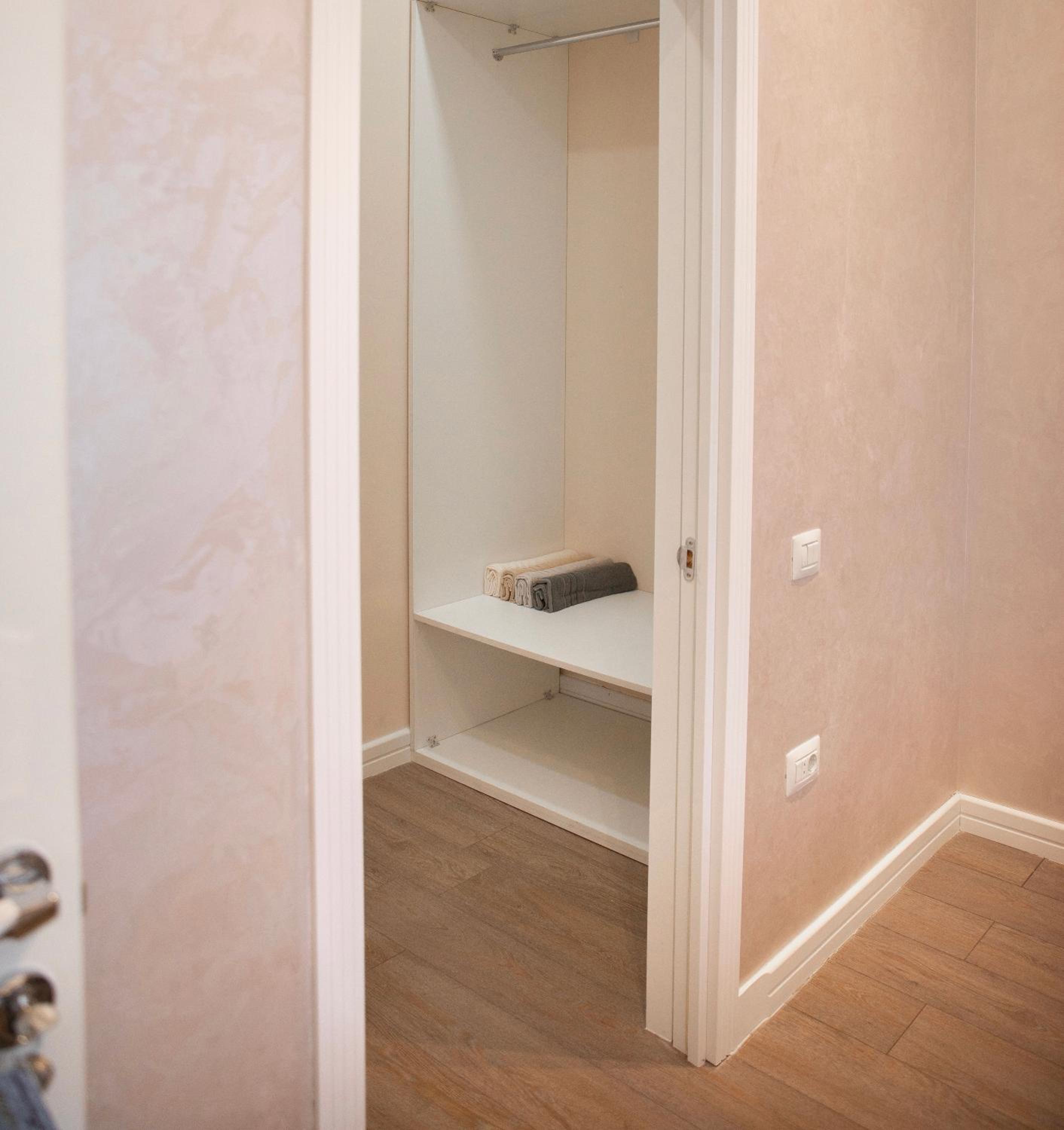 Cozy 1 Br apartment In Prestigious Building