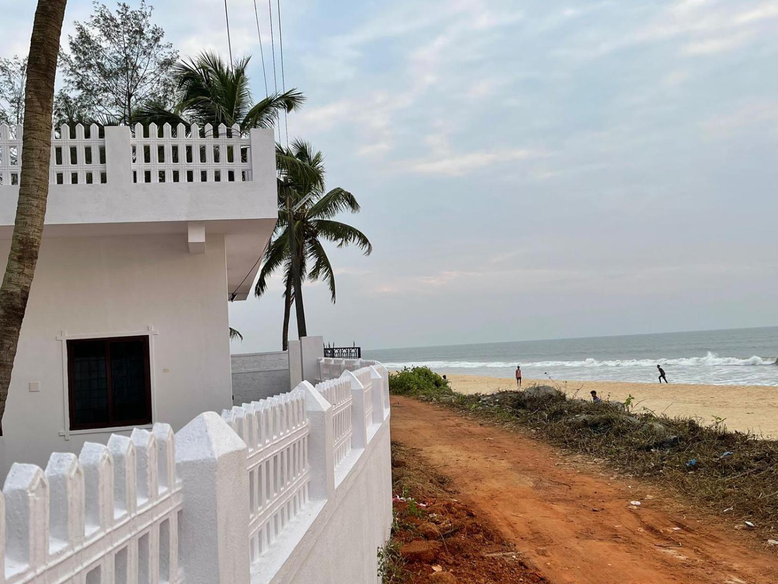 Yashasvi- Sea View Cottage