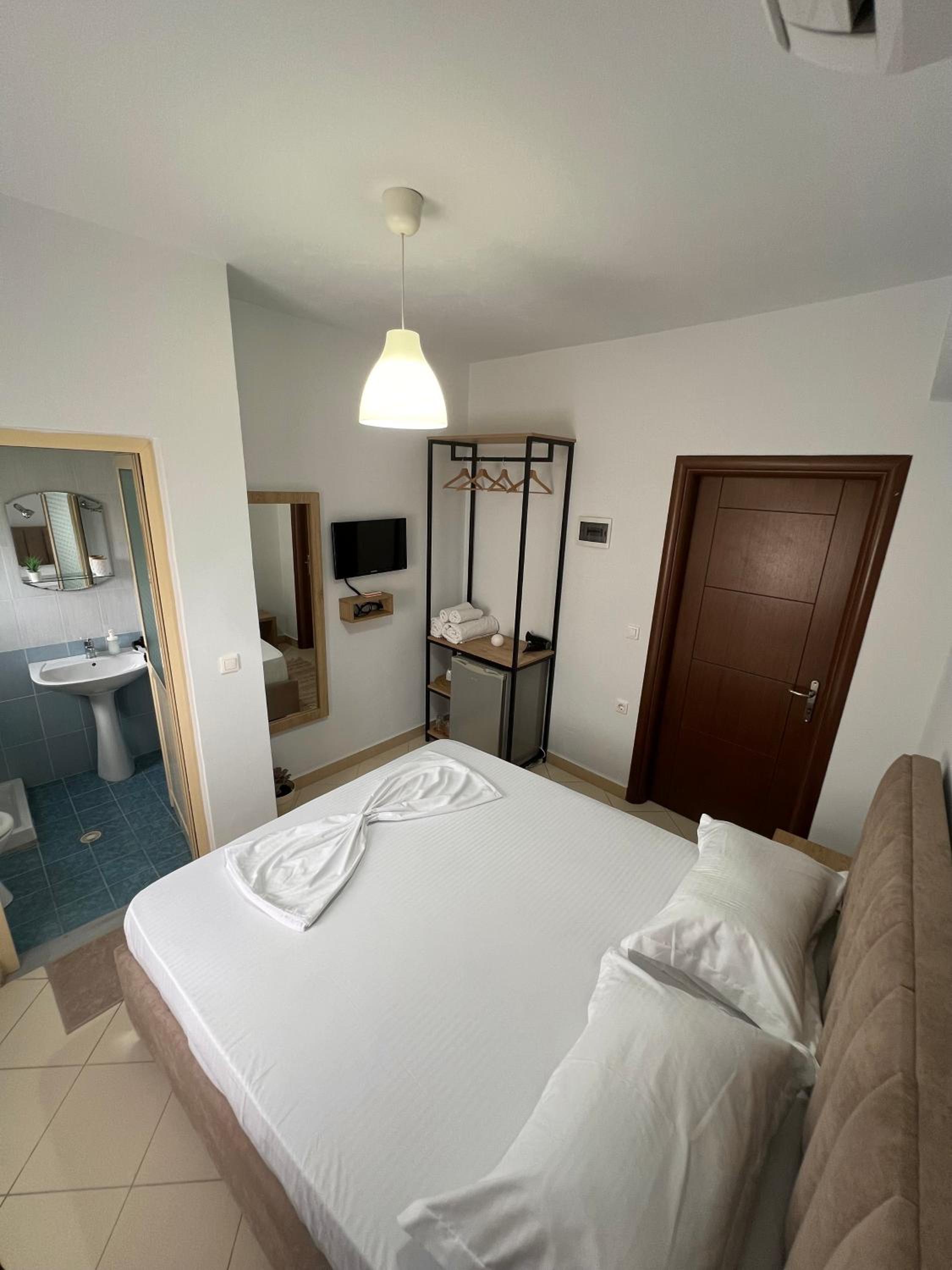 Helios Rooms