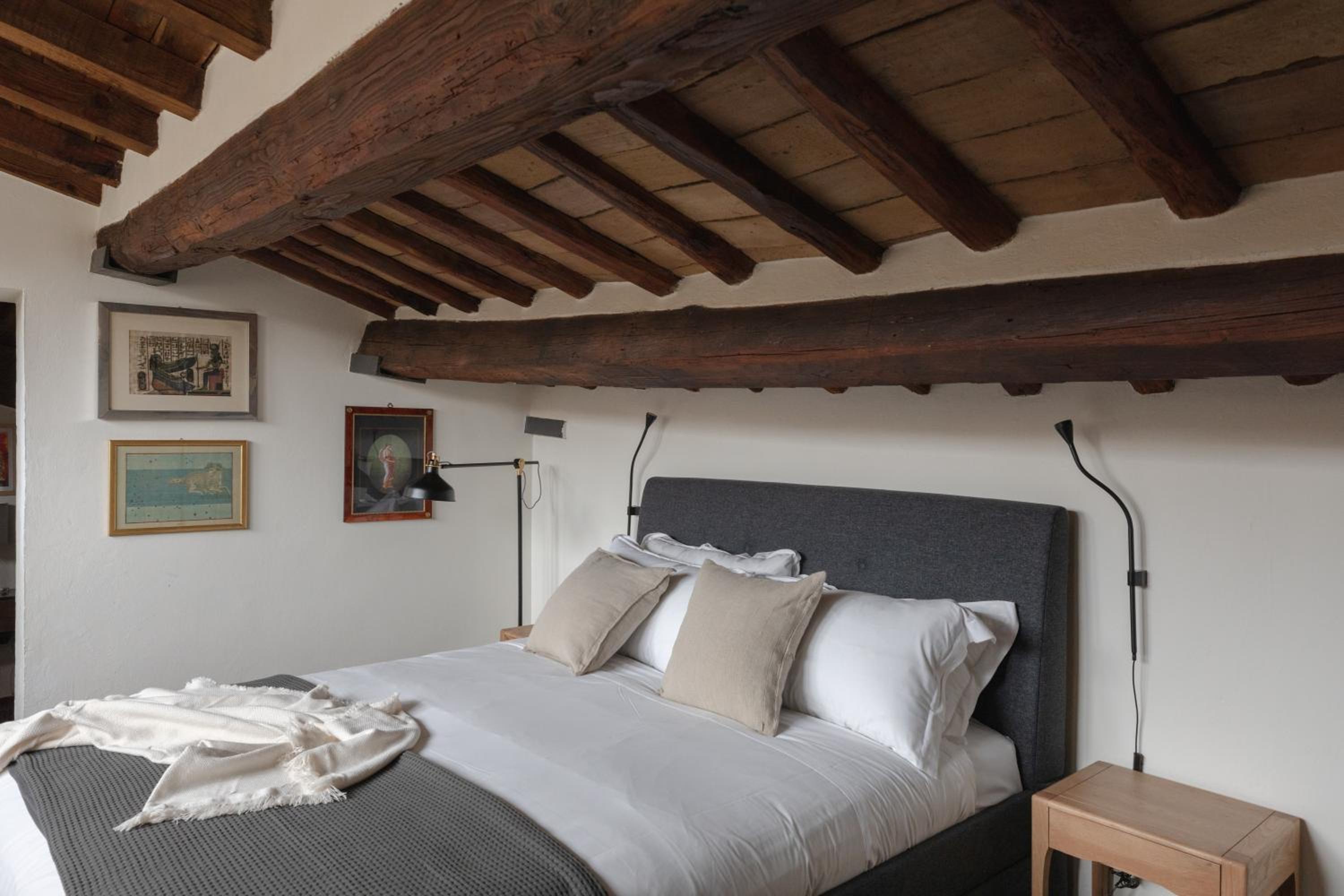 Classic and chic apartments in Trastevere