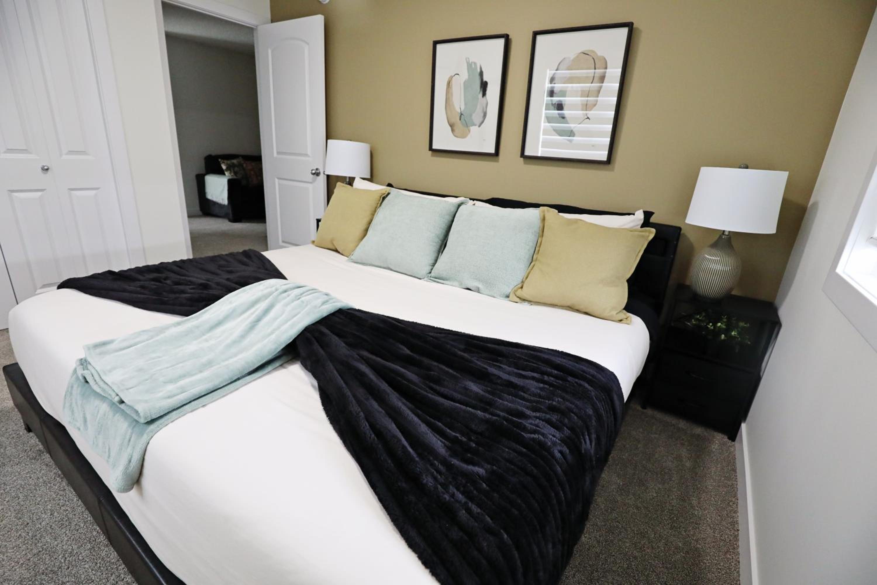 Elegant Retreat with King Beds,Golf,Disney,Near WEM