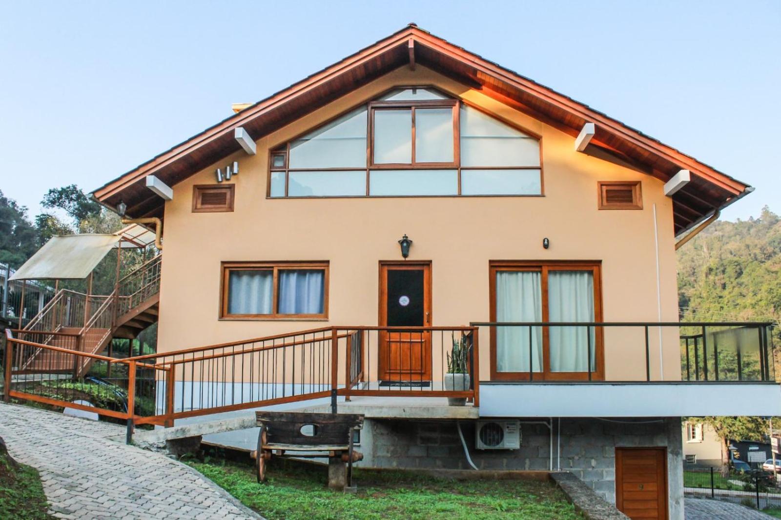 Hotel Vinicola e Pousada Peculiare - Image 1