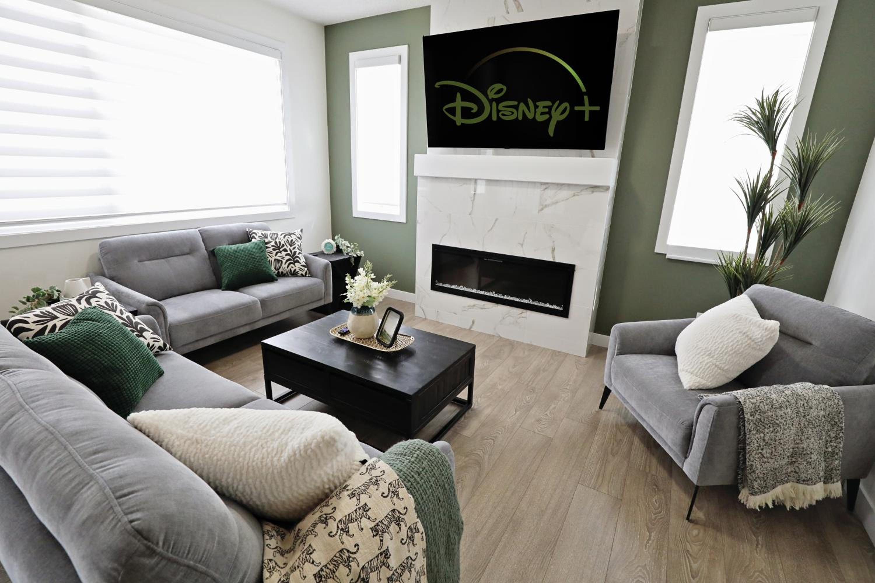 Elegant Retreat with King Beds,Golf,Disney,Near WEM