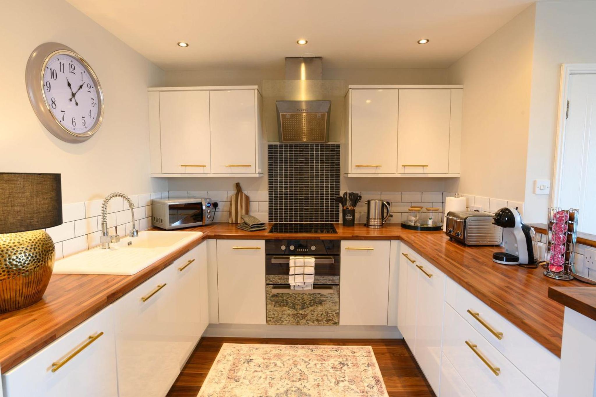 Stunning Liverpool City Location with River View and parking space included view 3