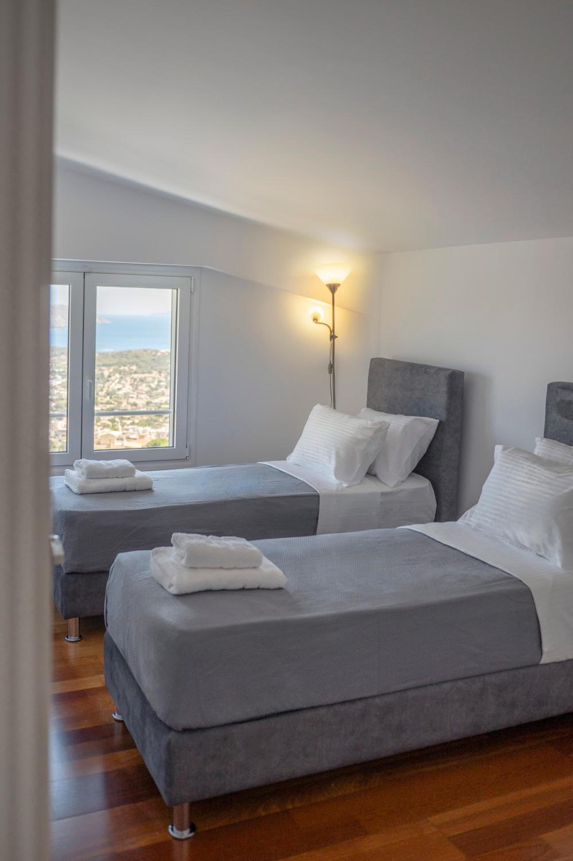Luxury Sea View Residence with pool -Attika Riviera