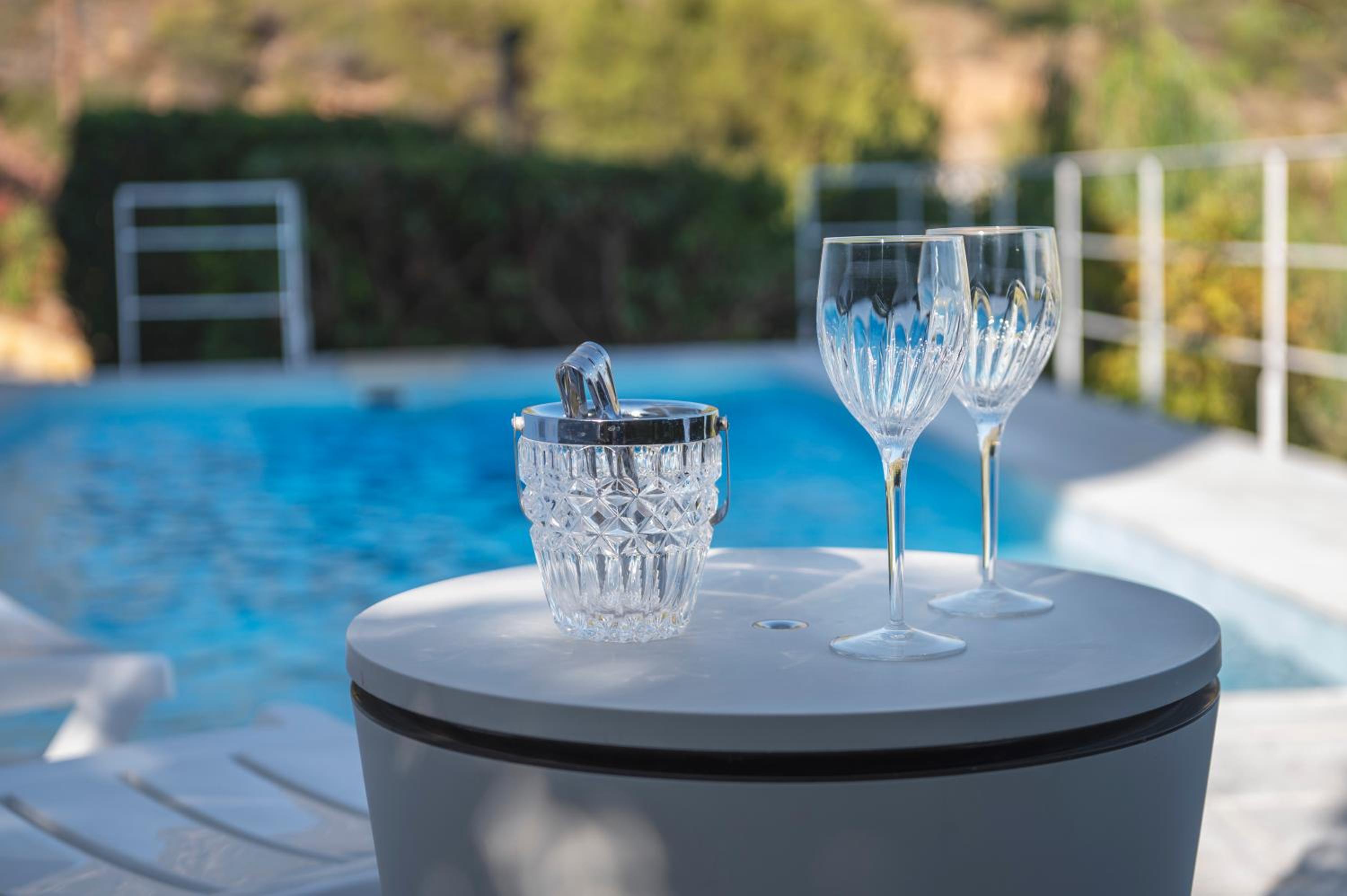 Luxury Sea View Residence with pool -Attika Riviera