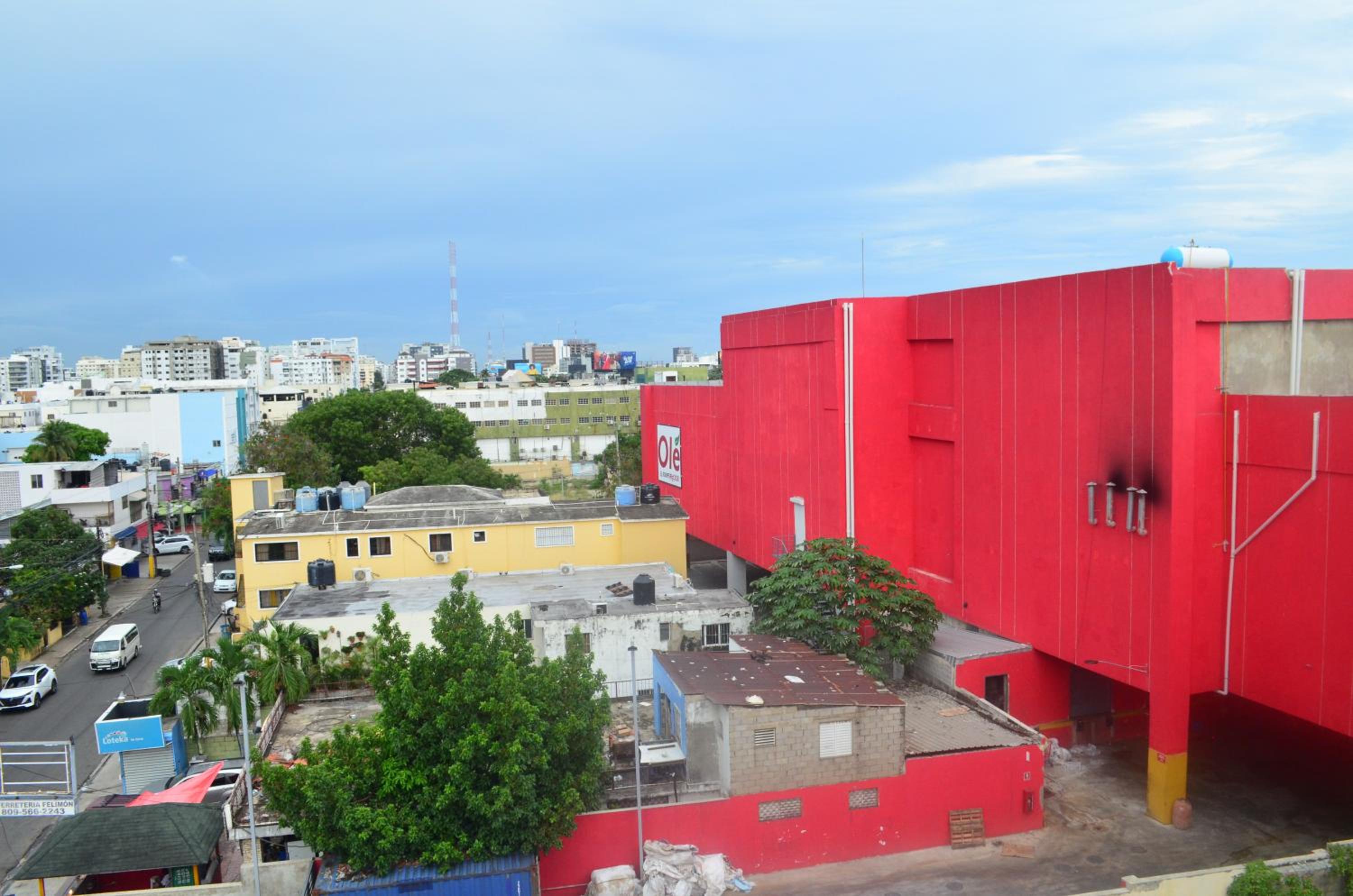 ROOFTOP APARTMENT WITH PRIVATE TERRACE
